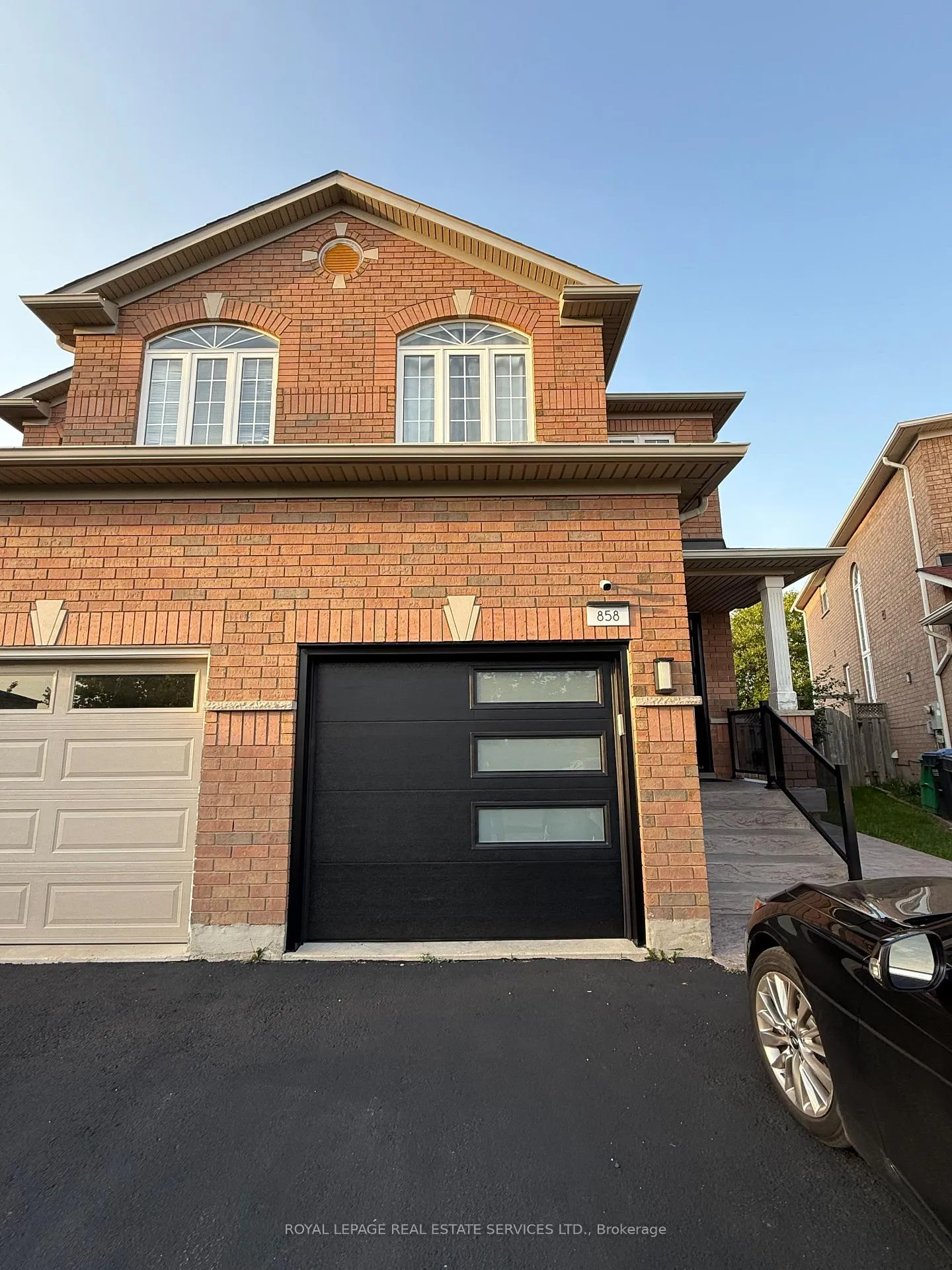 Front of Unit Bsmt, 858 Khan Crescent