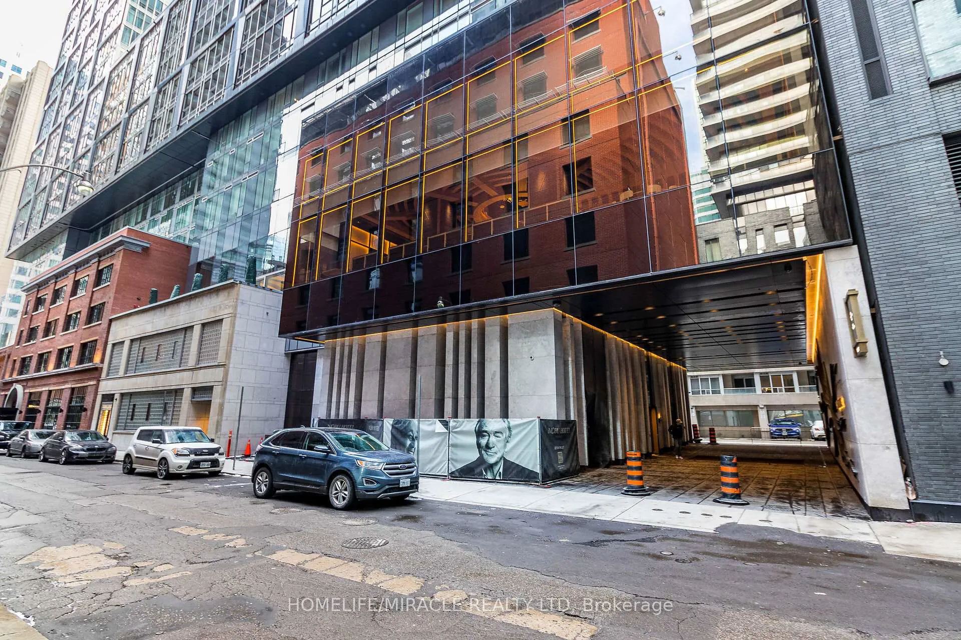Front of Unit 3311, 35 Mercer Street