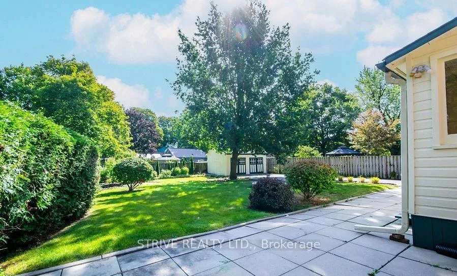 Photo 2 of 23 Elgin Street, Clarington, Bowmanville — HOMEH
