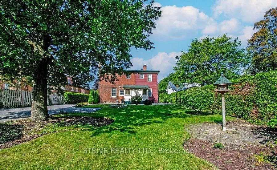 Photo 3 of 23 Elgin Street, Clarington, Bowmanville — HOMEH
