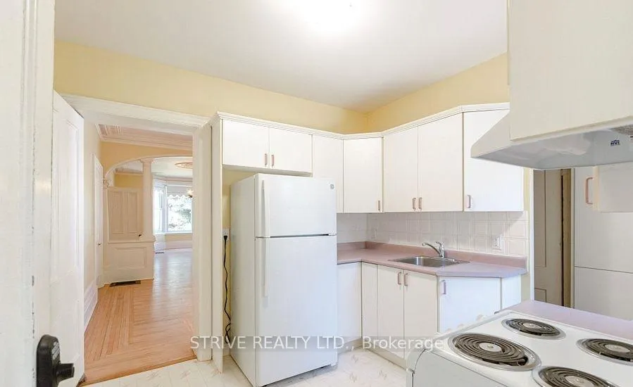 Photo 7 of 23 Elgin Street, Clarington, Bowmanville — HOMEH