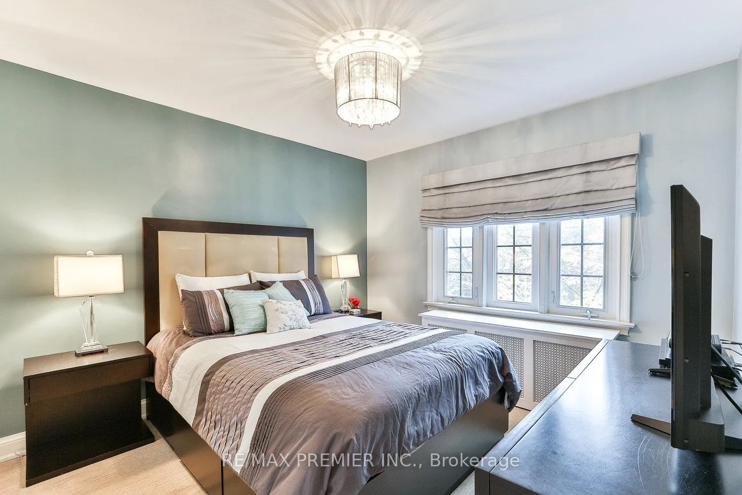 Photo 20 of 684 Eglinton Avenue E, Toronto, Leaside — HOMEH
