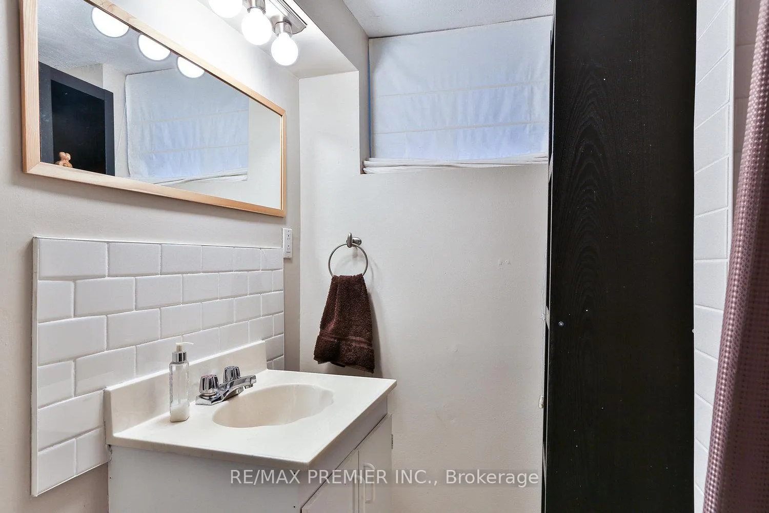 Photo 26 of 684 Eglinton Avenue E, Toronto, Leaside — HOMEH
