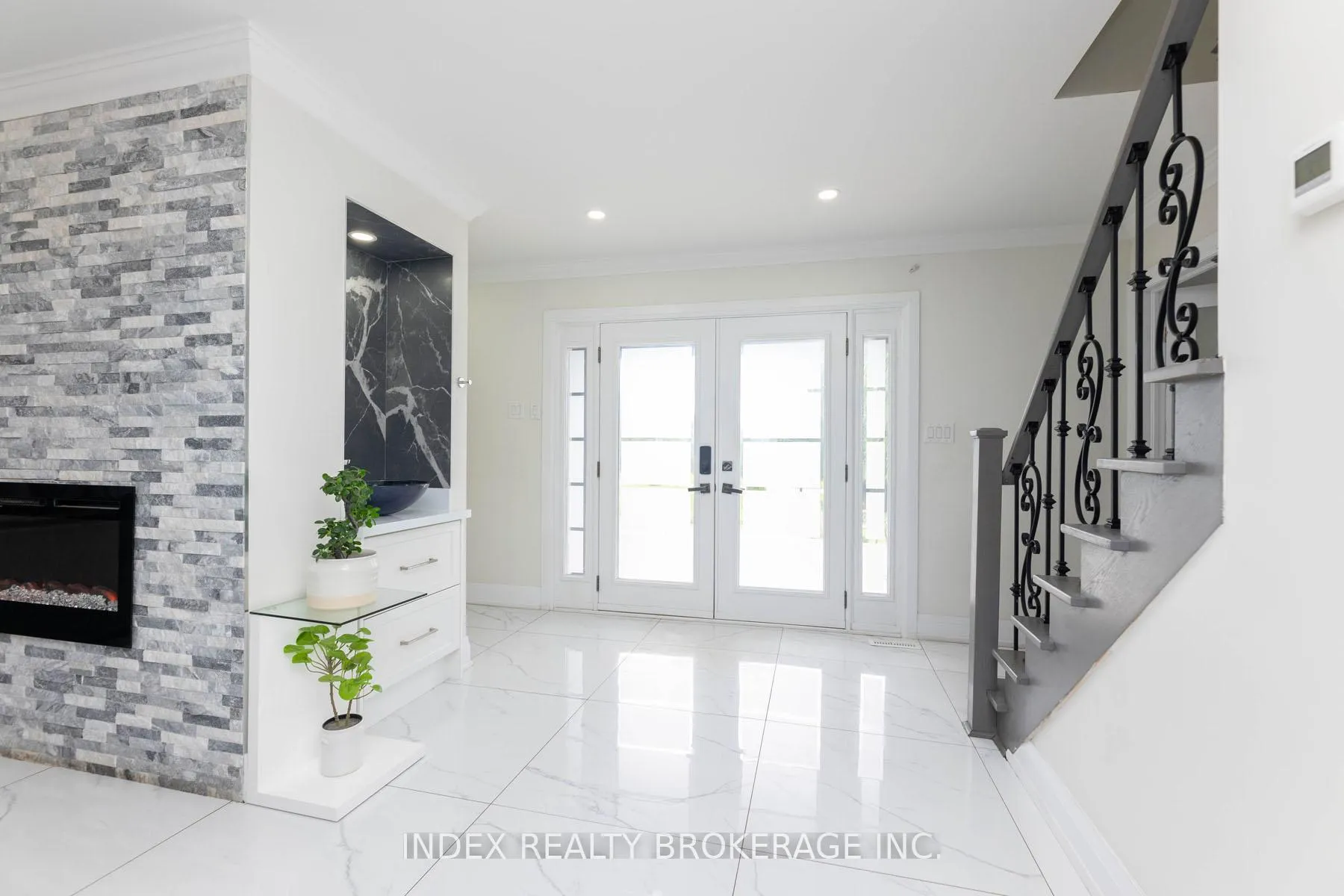 Photo 2 of 15277 Dixie Road, Caledon, Rural Caledon — HOMEH