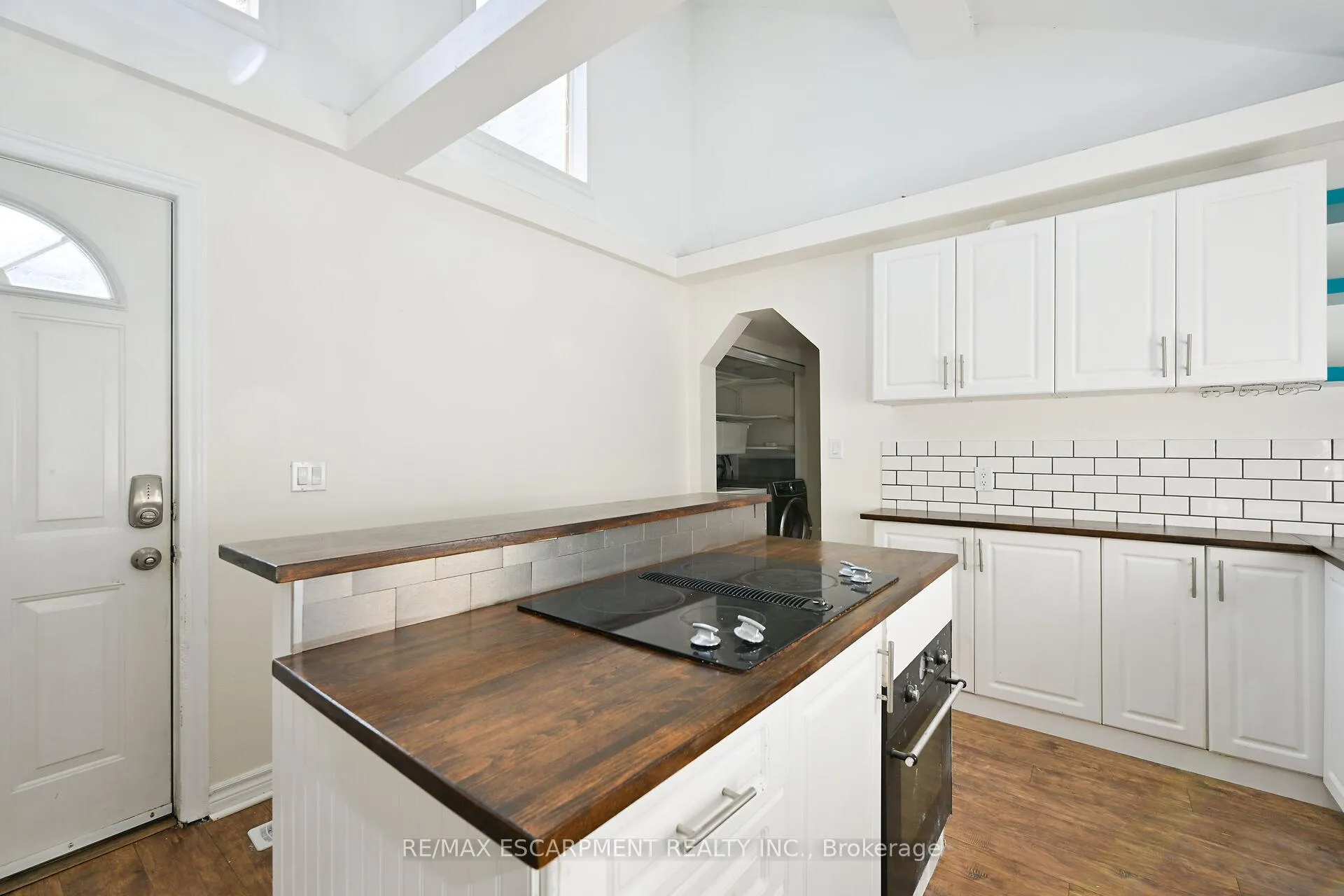 Photo 11 of 278 Hunter Street W, Hamilton, Kirkendall — HOMEH