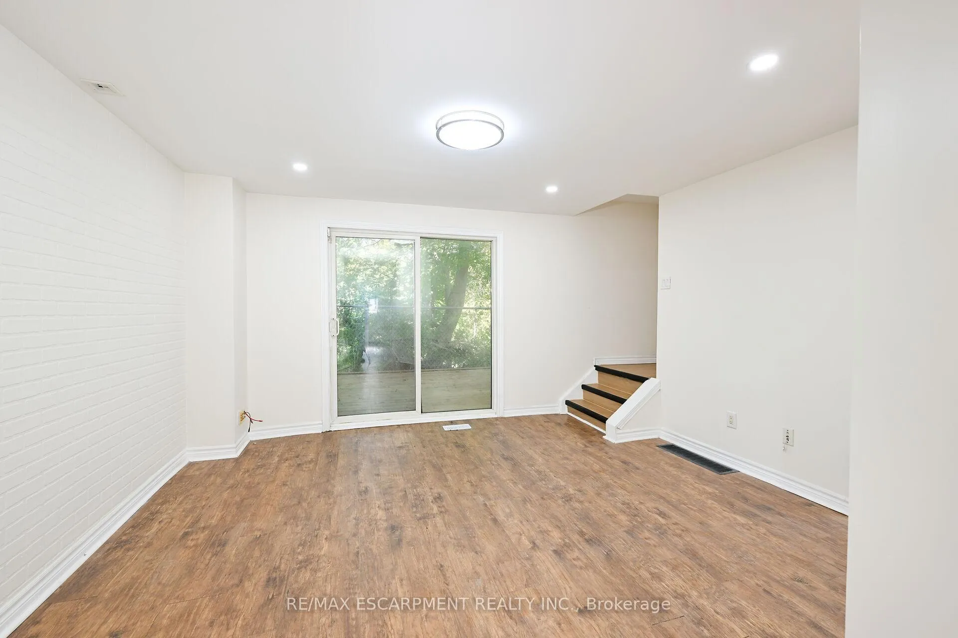 Photo 12 of 278 Hunter Street W, Hamilton, Kirkendall — HOMEH