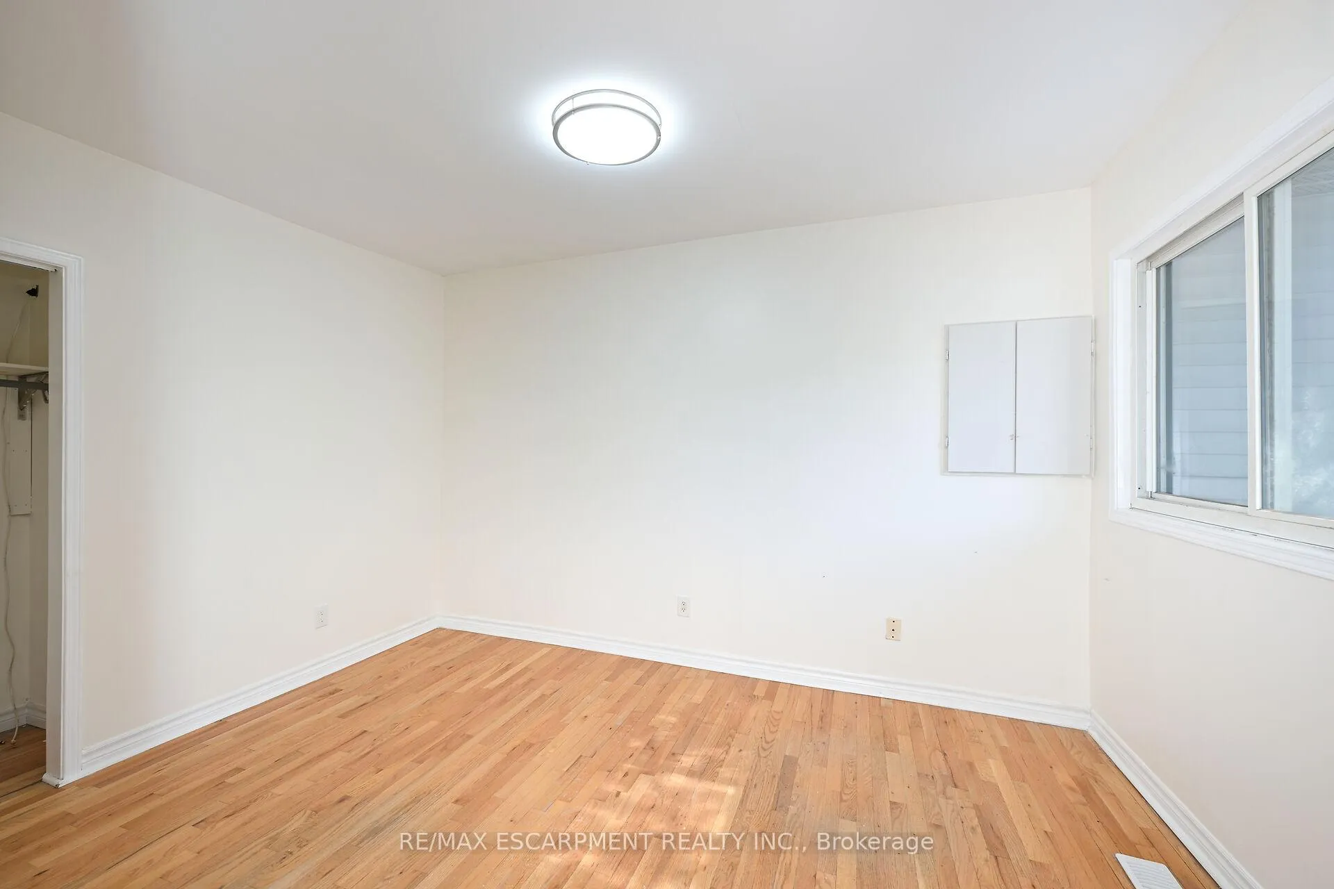 Photo 20 of 278 Hunter Street W, Hamilton, Kirkendall — HOMEH