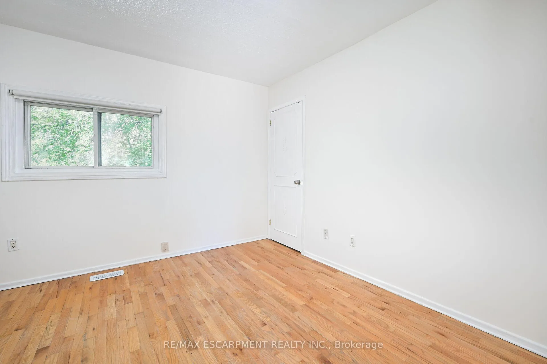 Photo 23 of 278 Hunter Street W, Hamilton, Kirkendall — HOMEH