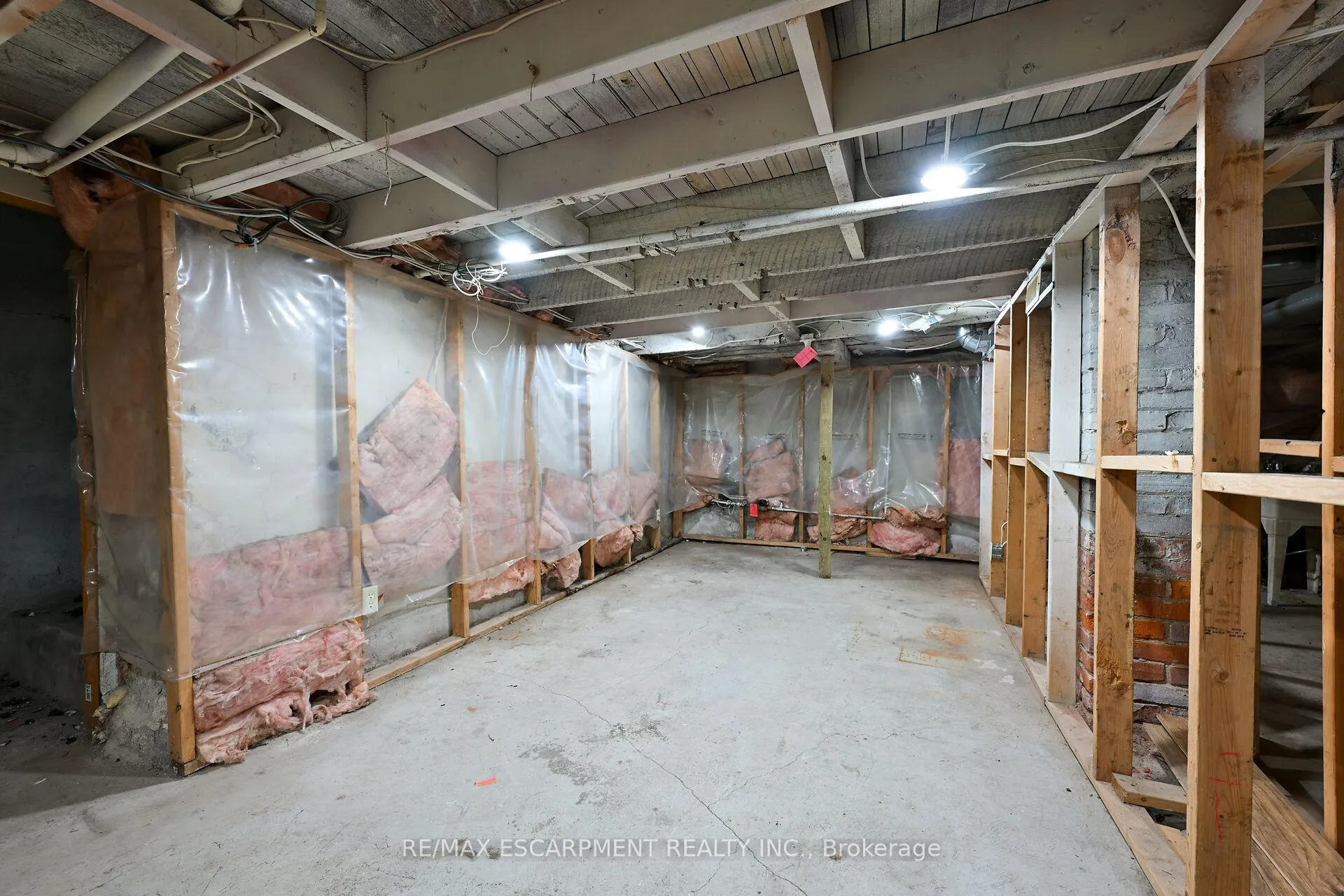 Photo 35 of 278 Hunter Street W, Hamilton, Kirkendall — HOMEH