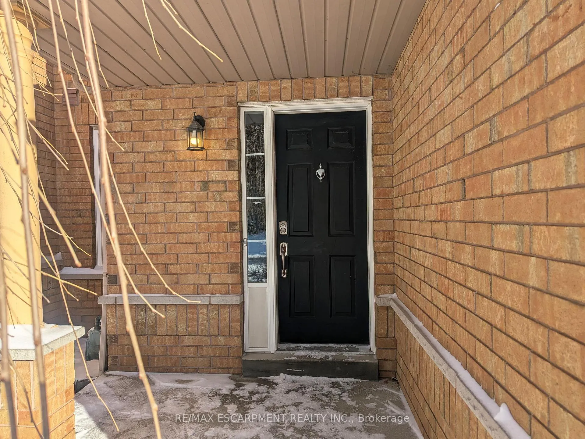 Photo 3 of 19 Stevenson Street, Hamilton, Ancaster — HOMEH