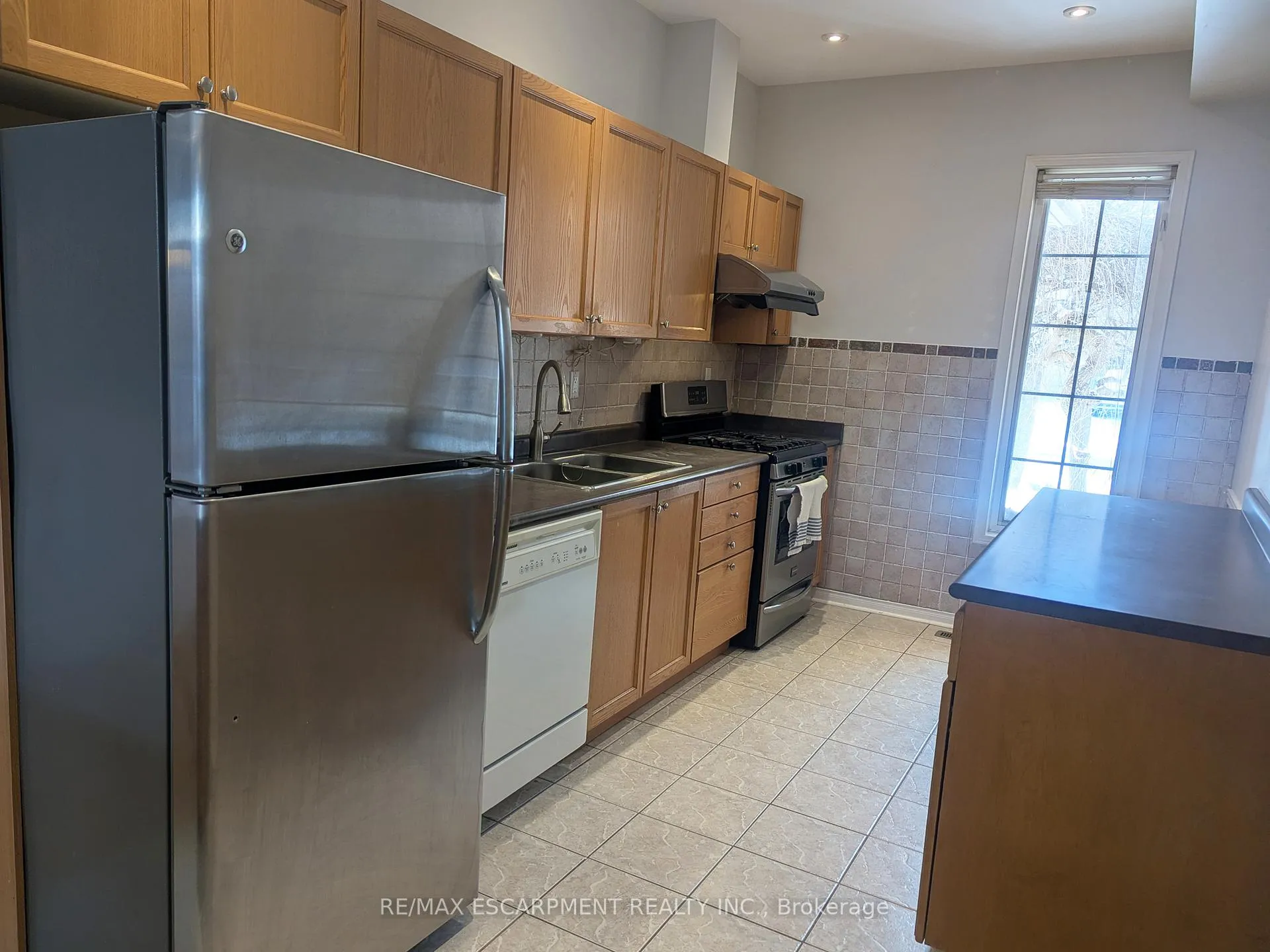 Photo 6 of 19 Stevenson Street, Hamilton, Ancaster — HOMEH