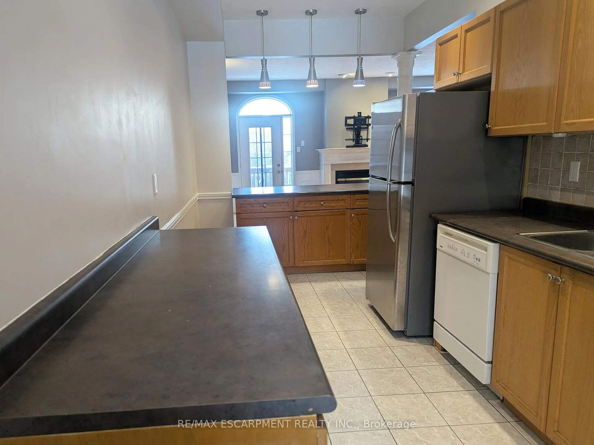 Photo 7 of 19 Stevenson Street, Hamilton, Ancaster — HOMEH