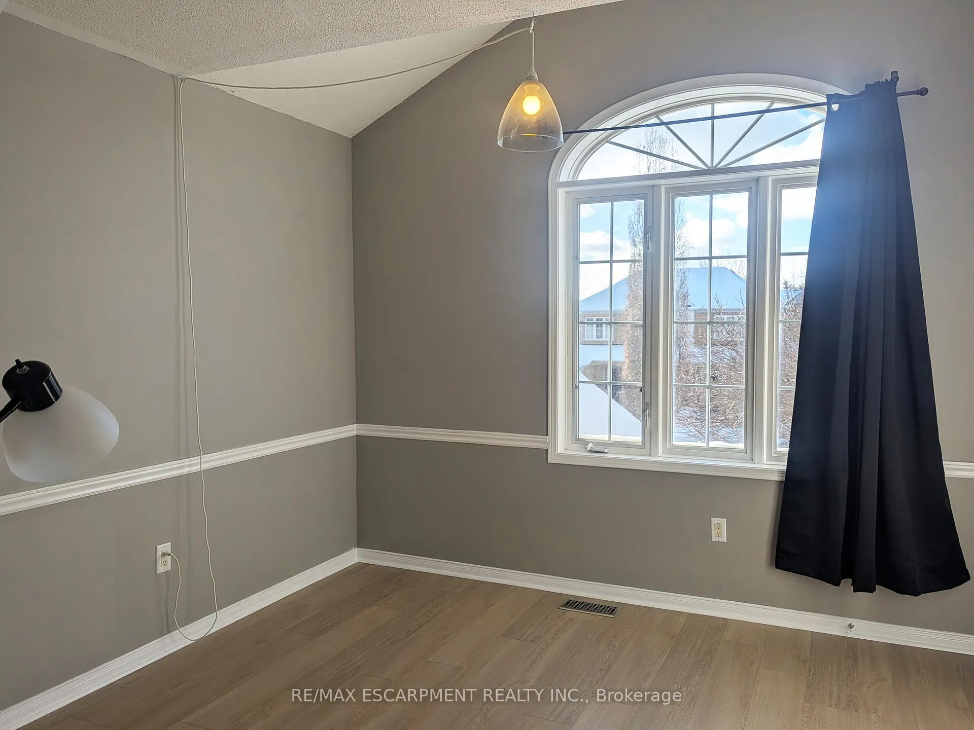 Photo 18 of 19 Stevenson Street, Hamilton, Ancaster — HOMEH