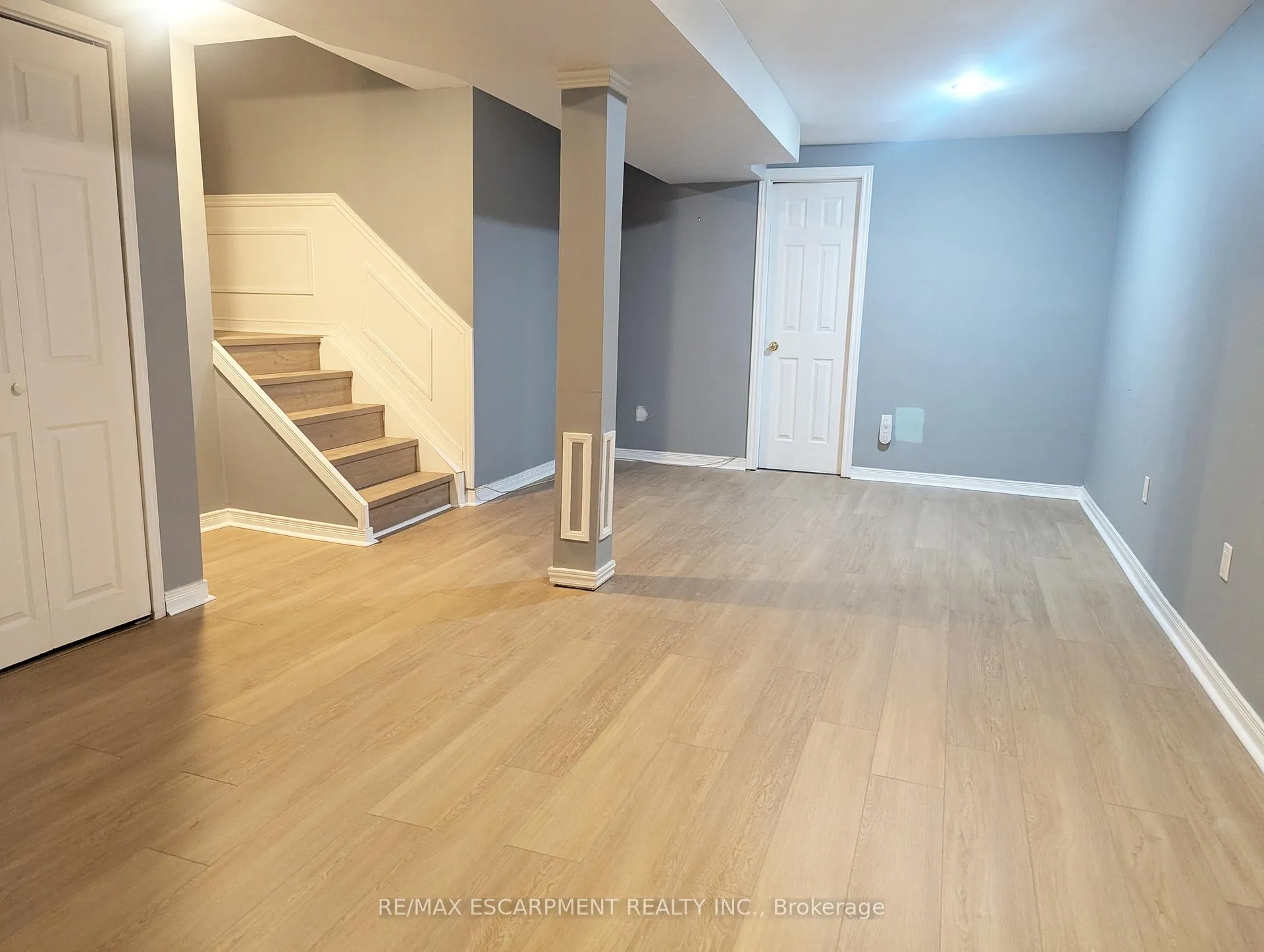 Photo 21 of 19 Stevenson Street, Hamilton, Ancaster — HOMEH