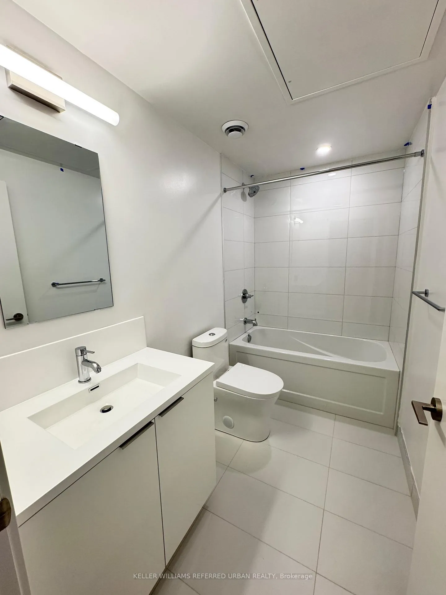 Photo 6 of Unit 605, 238 Simcoe Street, Toronto, Kensington-Chinatown — HOMEH
