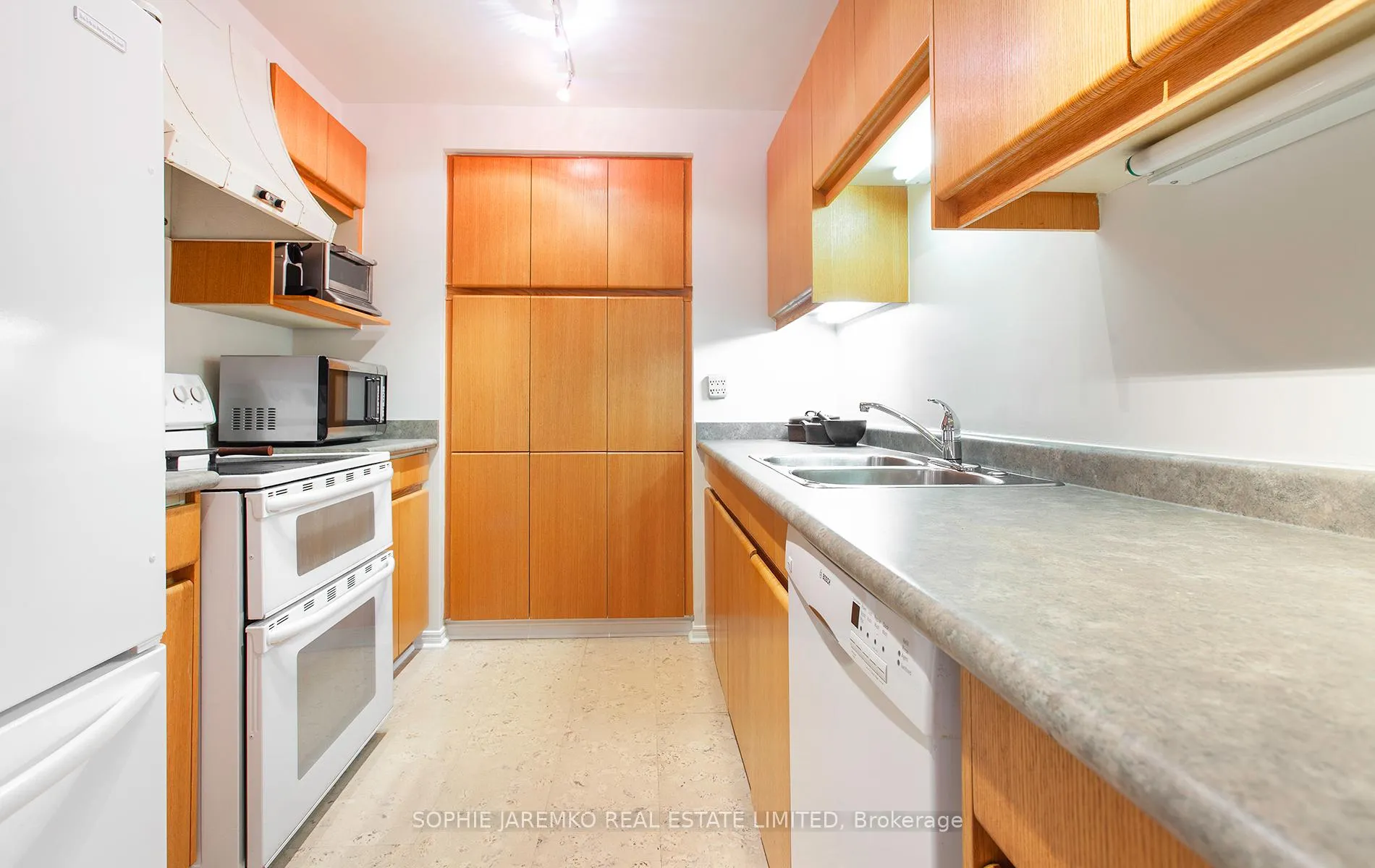 Photo 11 of Unit 706, 160 Frederick Street, Toronto, Moss Park — HOMEH
