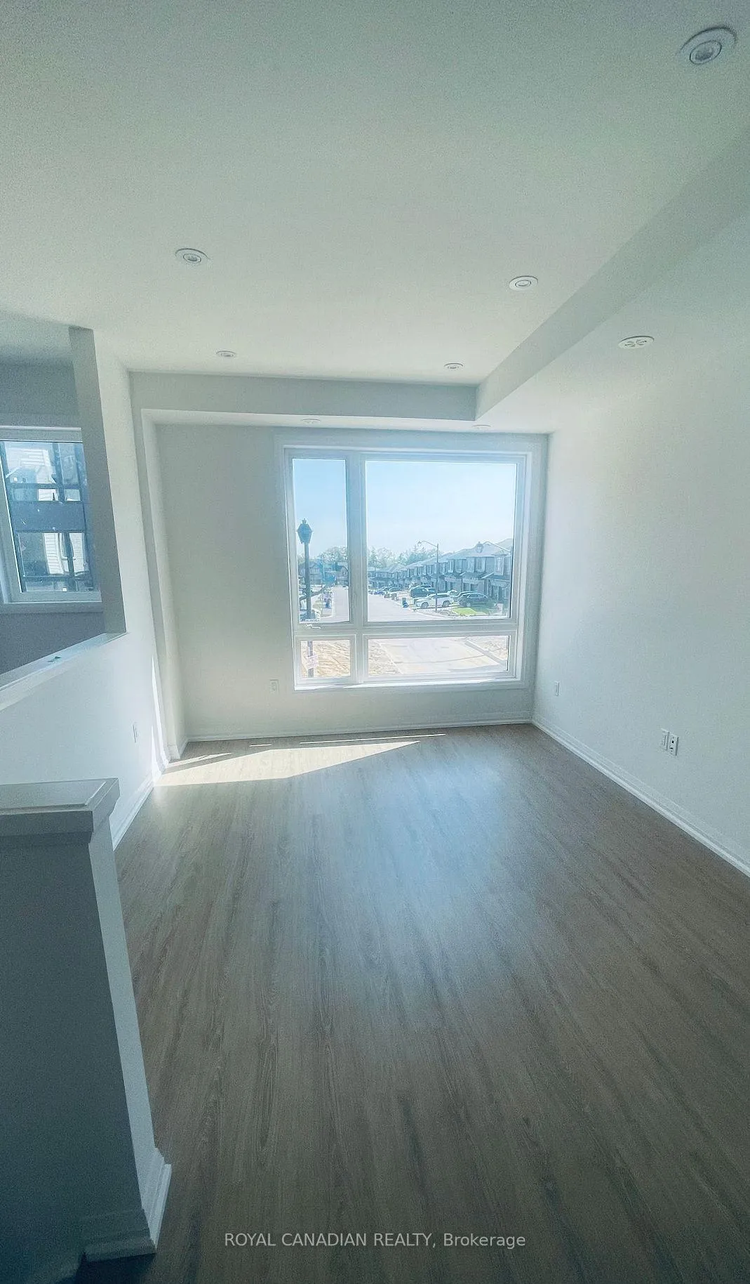 Photo 5 of Unit 75, 55 Tom Brown Drive, Brant, Paris — HOMEH