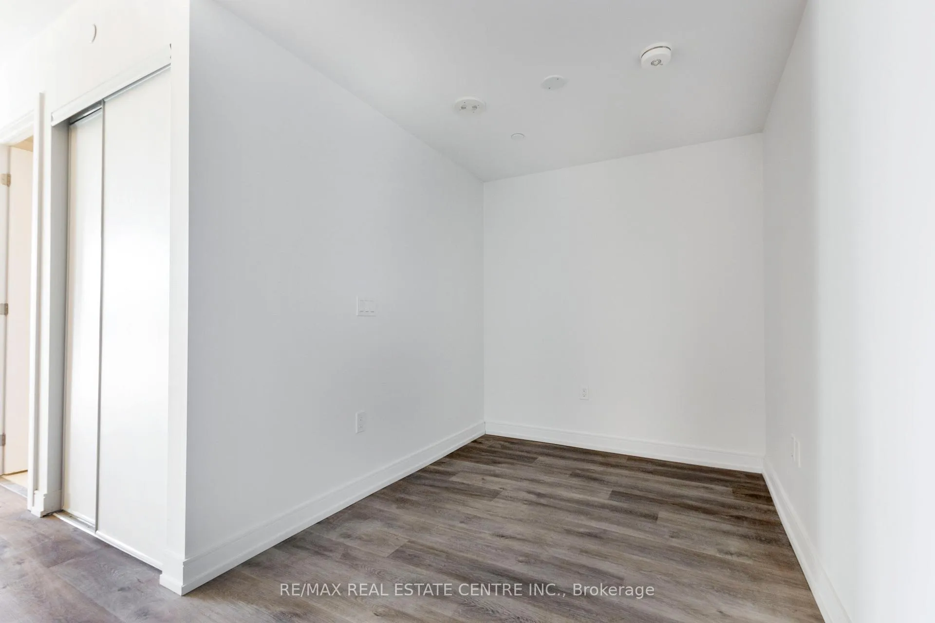 Photo 7 of Unit #331, 1 Jarvis Street, Hamilton, Beasley — HOMEH