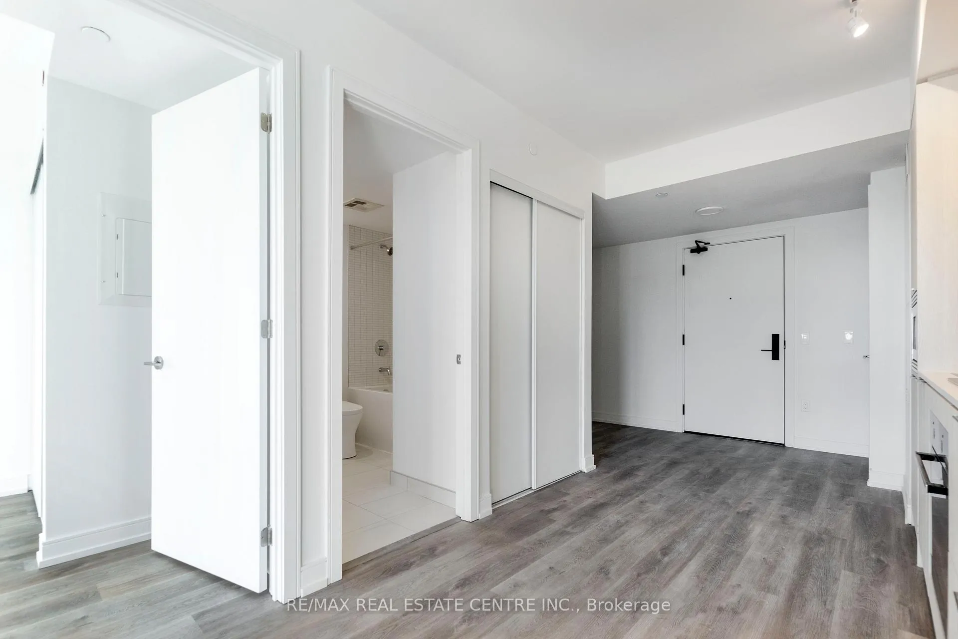 Photo 12 of Unit #331, 1 Jarvis Street, Hamilton, Beasley — HOMEH
