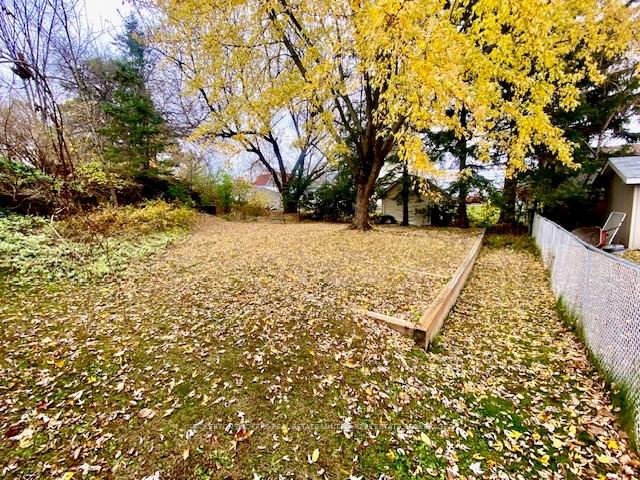 Photo 5 of 625 Queen Street, Gananoque — HOMEH