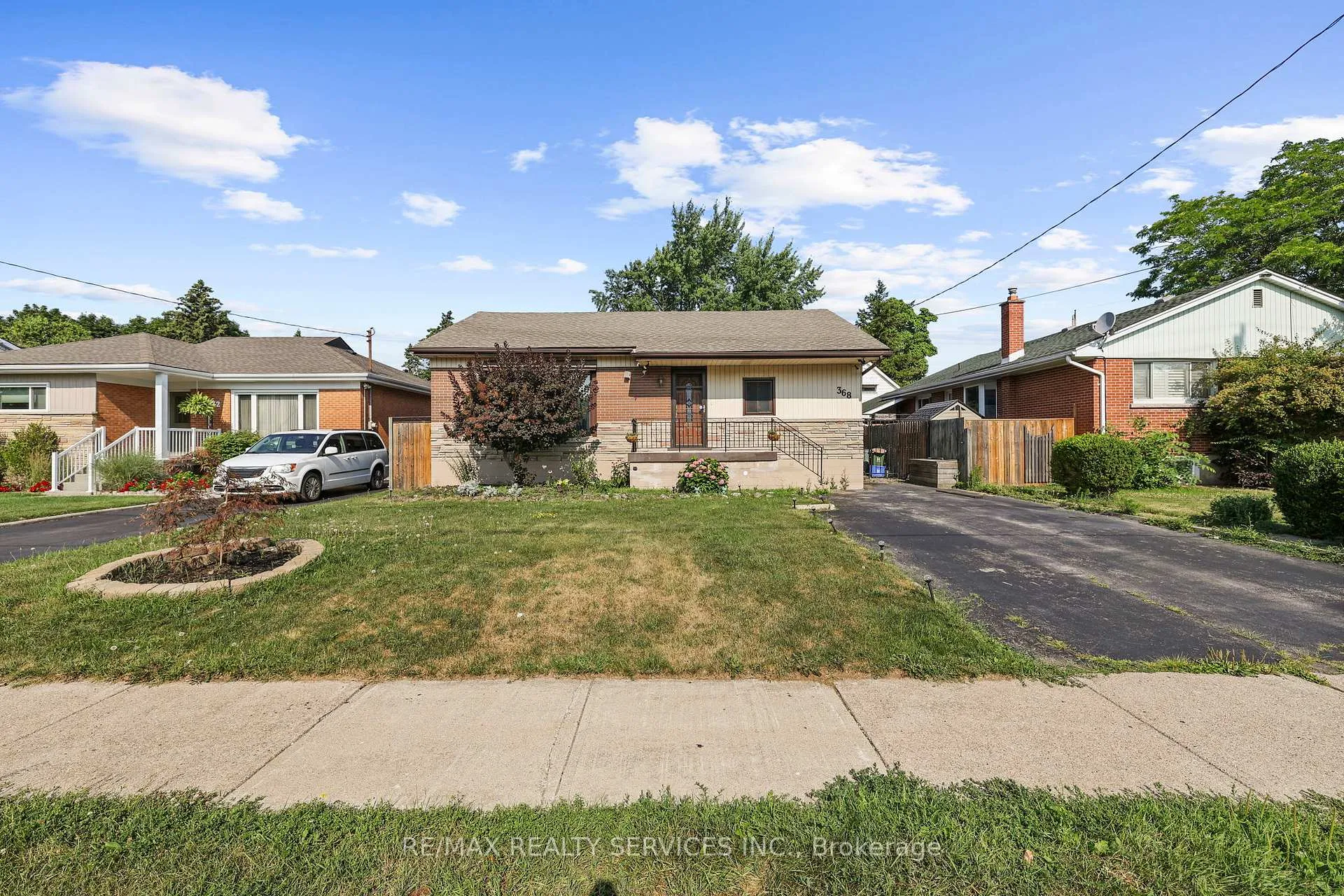 Front of 368 Upper Kenilworth Avenue
