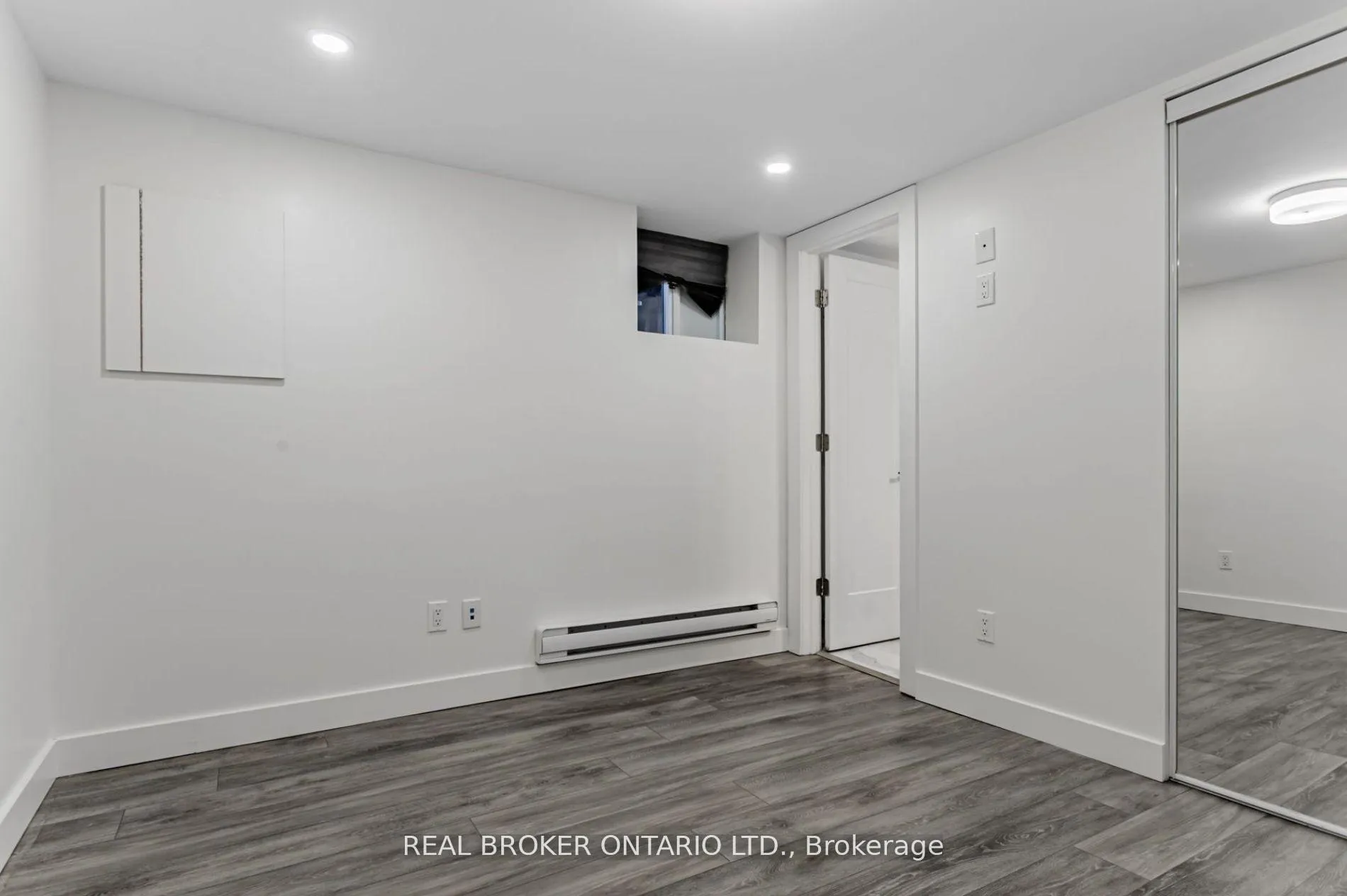 Photo 9 of Unit C, 1088 Avenue Road, Toronto, Lawrence Park South — HOMEH