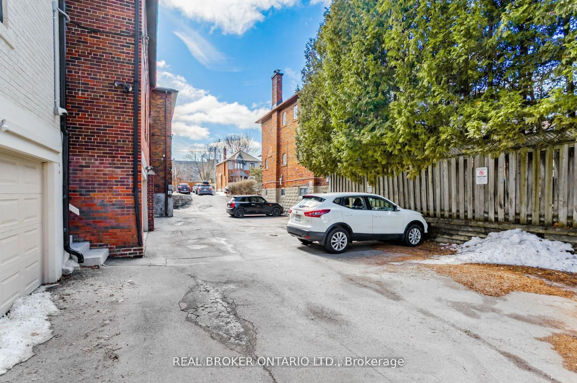 Photo 17 of Unit C, 1088 Avenue Road, Toronto, Lawrence Park South — HOMEH