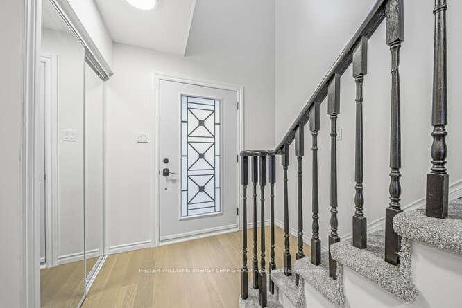 Photo 7 of 60 Galbraith Court, Clarington, Bowmanville — HOMEH