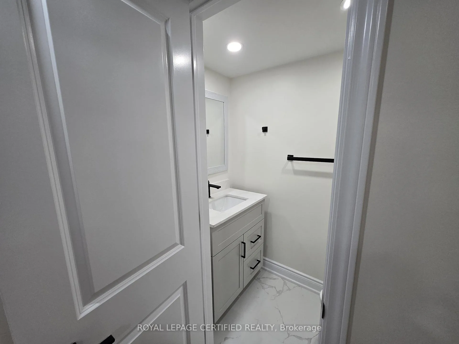 Photo 21 of Unit BASEMENT, 974 Seivert Place, Milton, Harrison — HOMEH