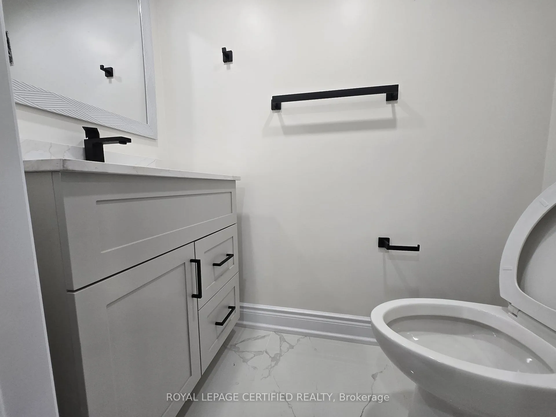 Photo 23 of Unit BASEMENT, 974 Seivert Place, Milton, Harrison — HOMEH