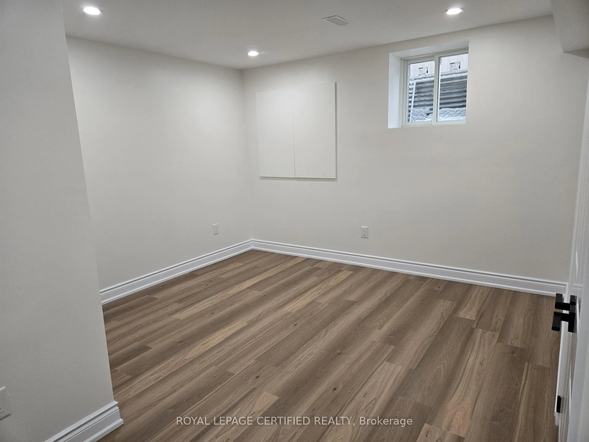 Photo 25 of Unit BASEMENT, 974 Seivert Place, Milton, Harrison — HOMEH