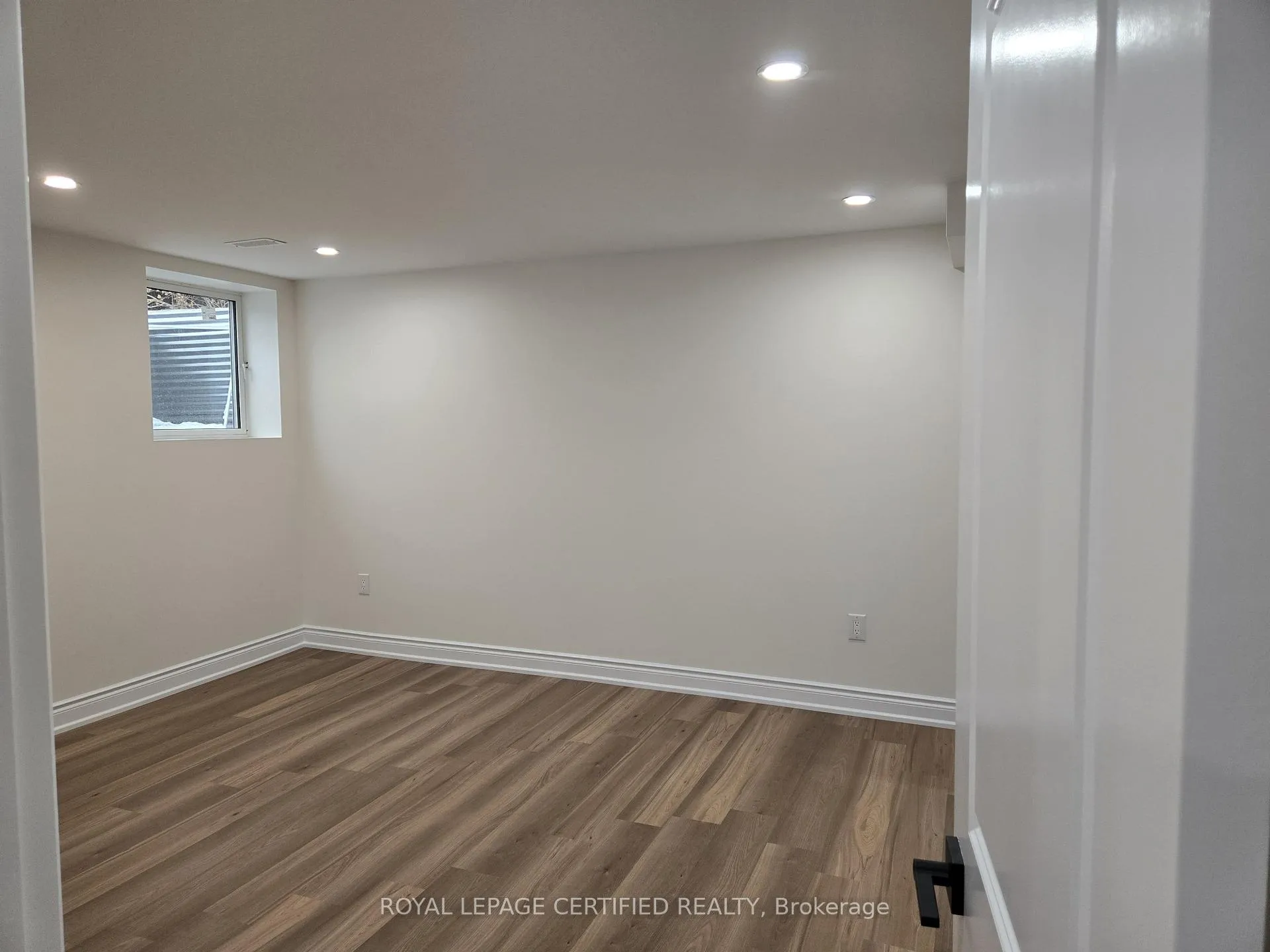 Photo 29 of Unit BASEMENT, 974 Seivert Place, Milton, Harrison — HOMEH