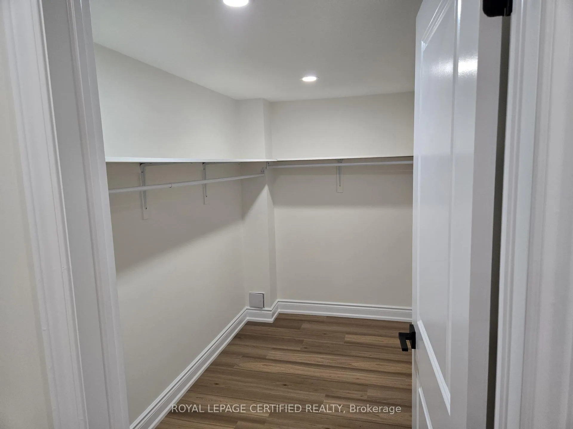 Photo 31 of Unit BASEMENT, 974 Seivert Place, Milton, Harrison — HOMEH