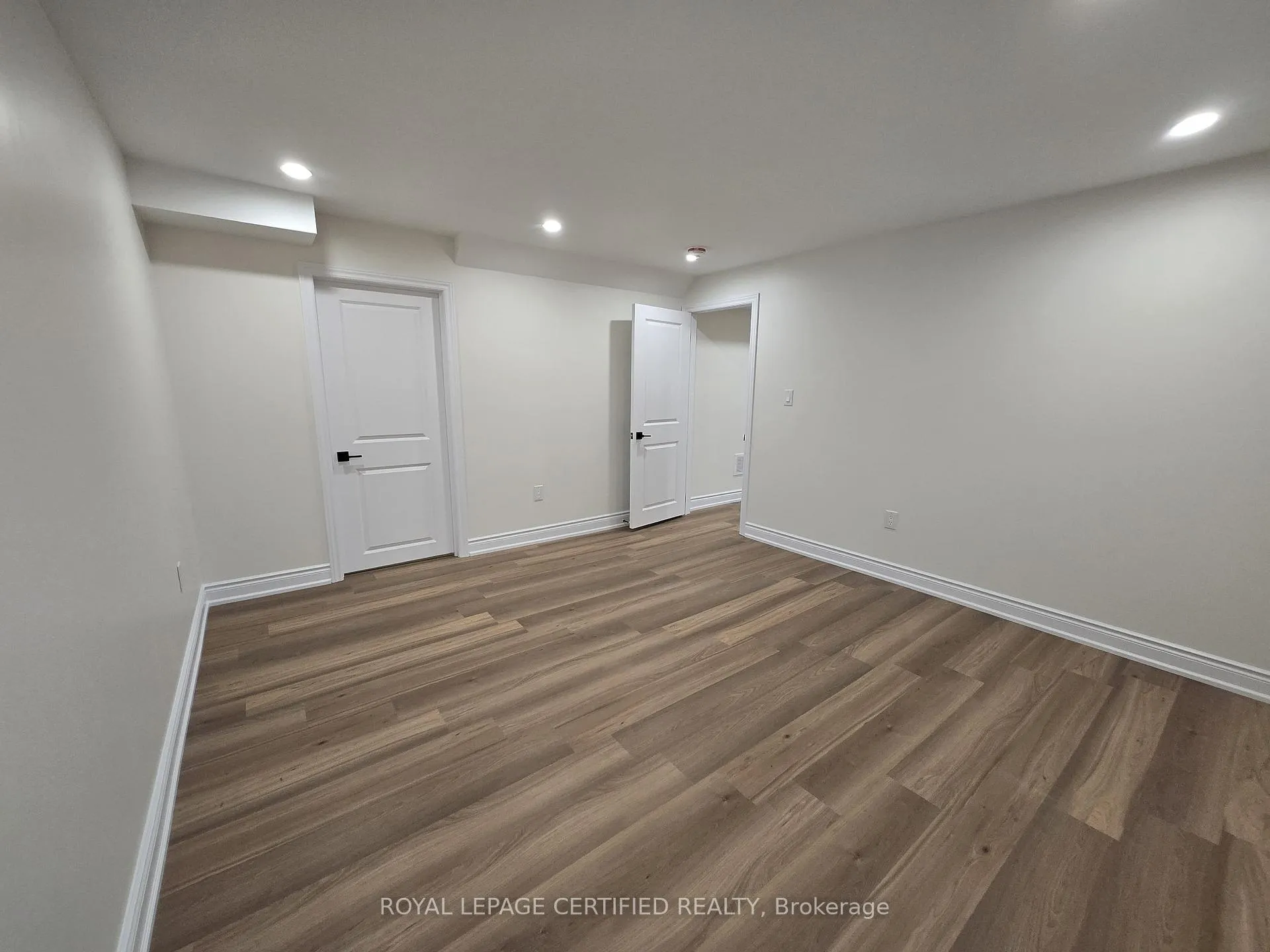 Photo 32 of Unit BASEMENT, 974 Seivert Place, Milton, Harrison — HOMEH