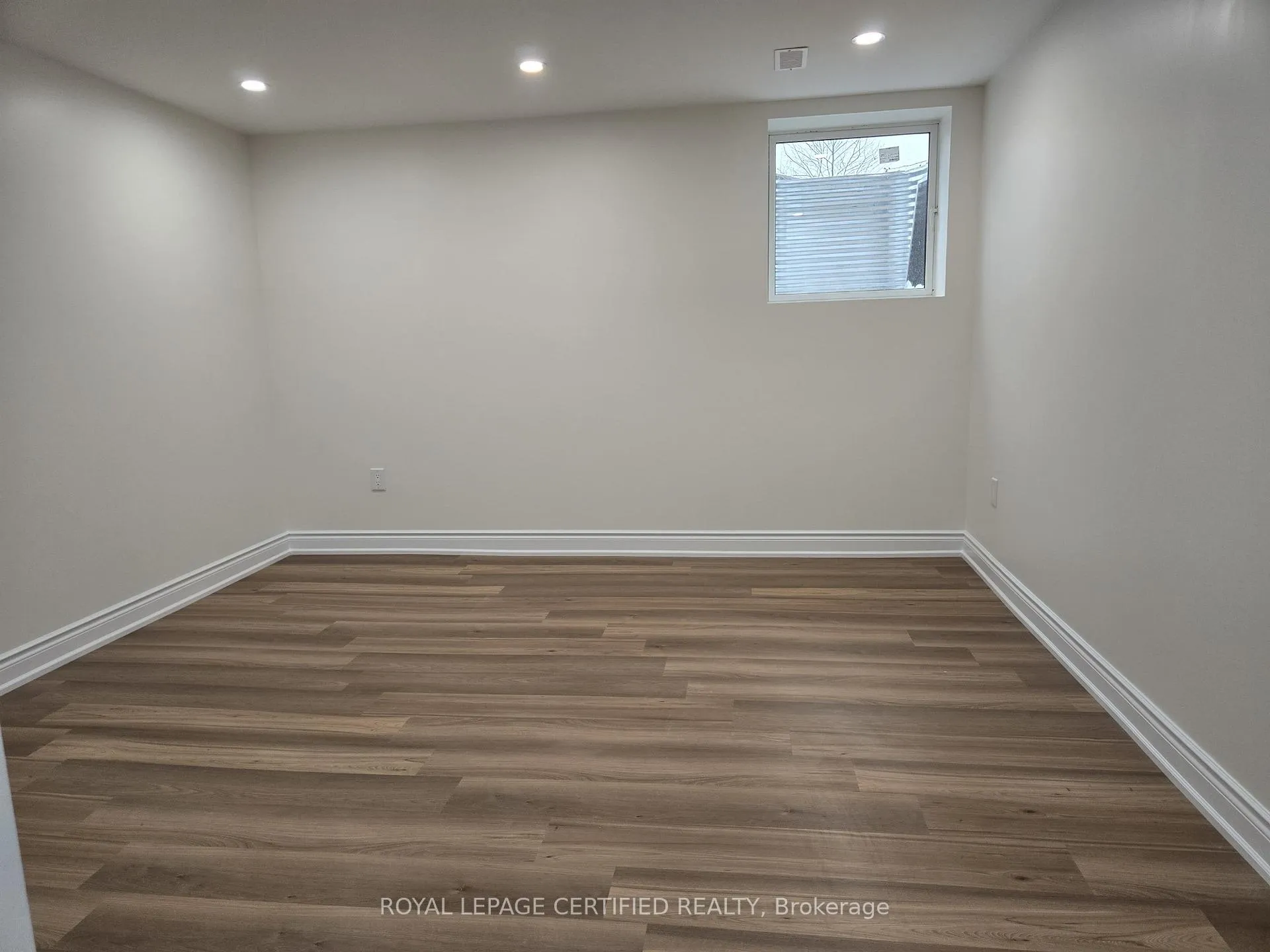 Photo 33 of Unit BASEMENT, 974 Seivert Place, Milton, Harrison — HOMEH