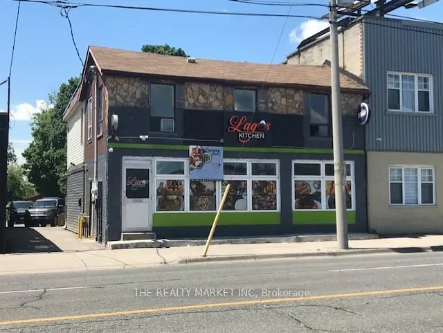 Front of 430 Simcoe Street S