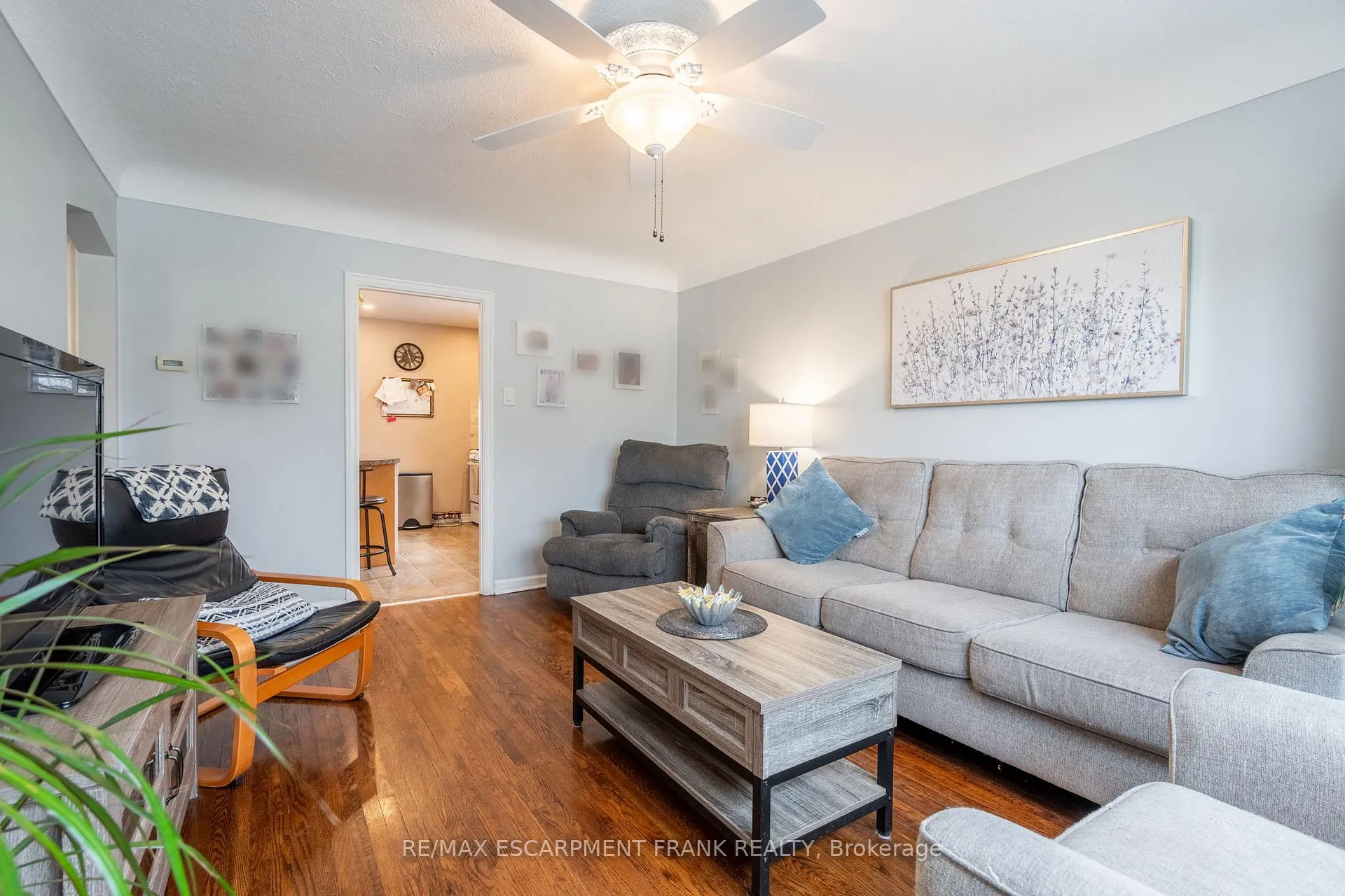 Photo 13 of 1061 Central Avenue, Hamilton, Bartonville — HOMEH
