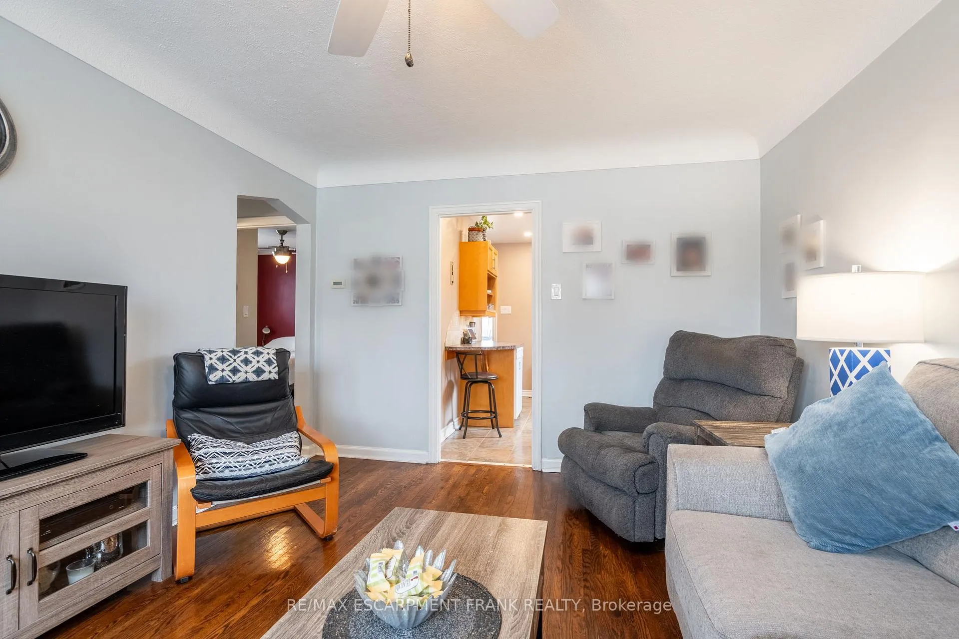 Photo 14 of 1061 Central Avenue, Hamilton, Bartonville — HOMEH