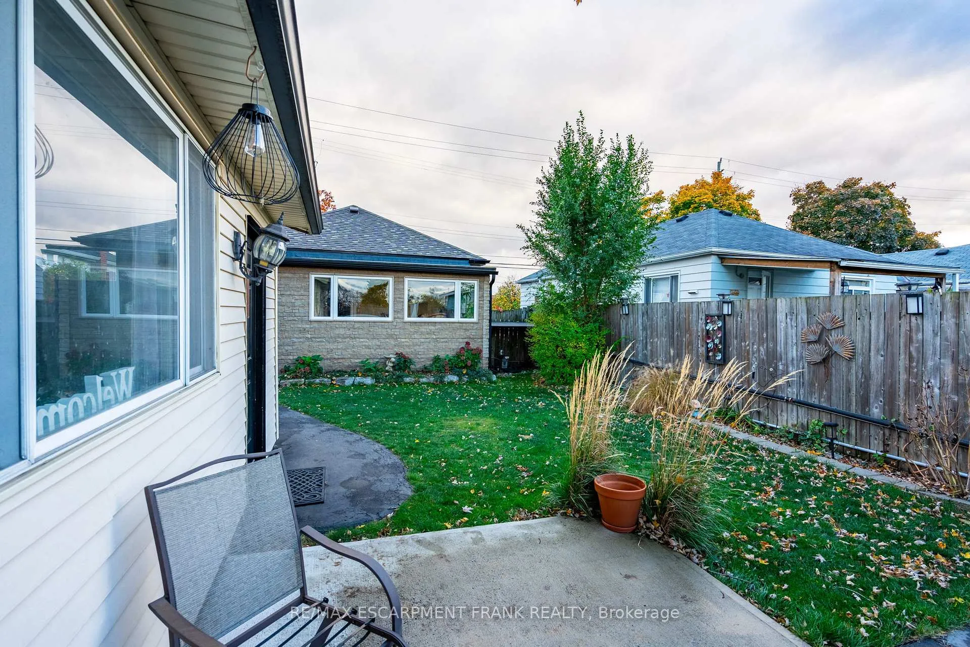 Photo 43 of 1061 Central Avenue, Hamilton, Bartonville — HOMEH