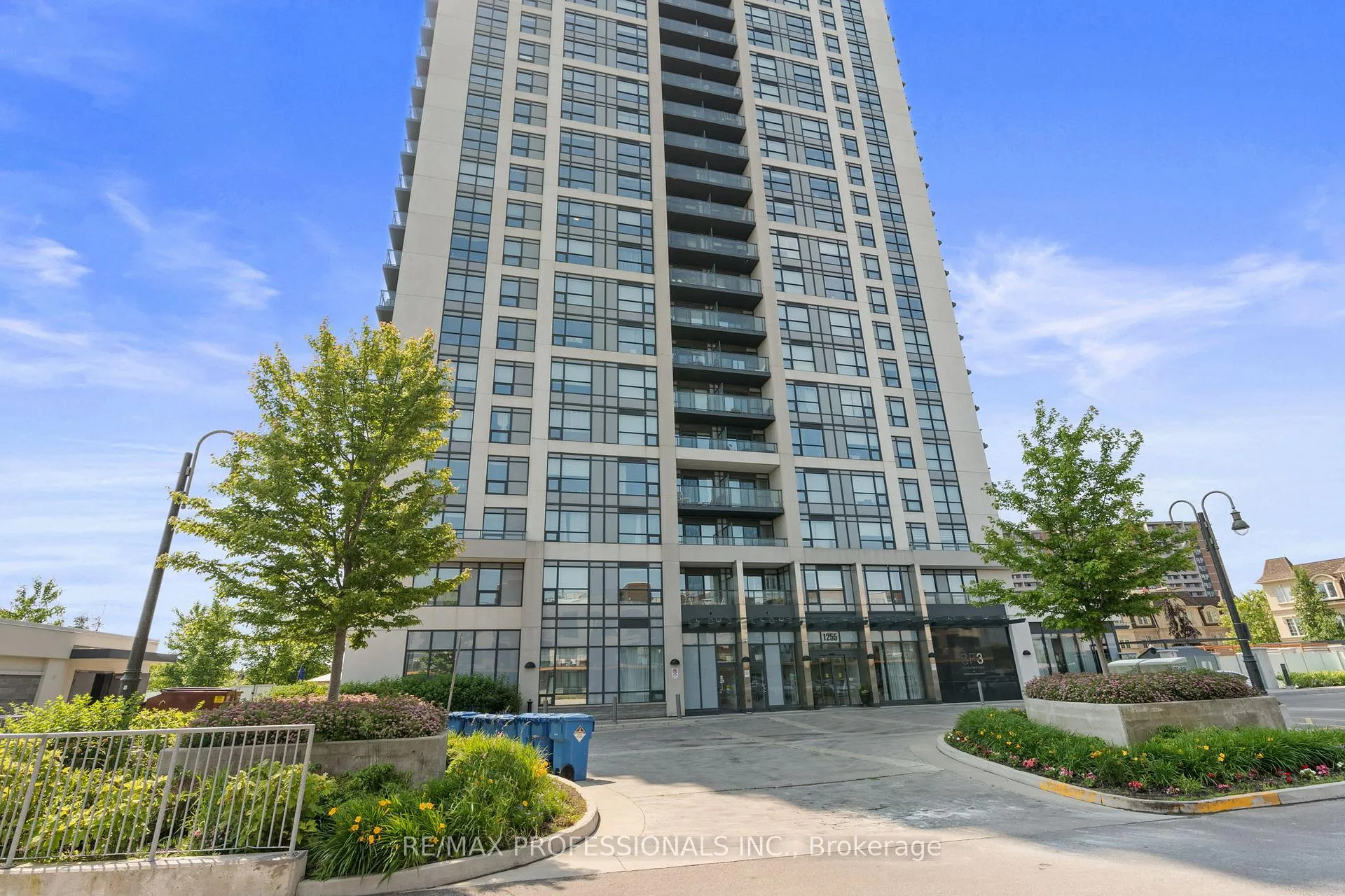 Photo 1 of Unit 305, 1255 Bayly Street, Pickering, Bay Ridges — HOMEH