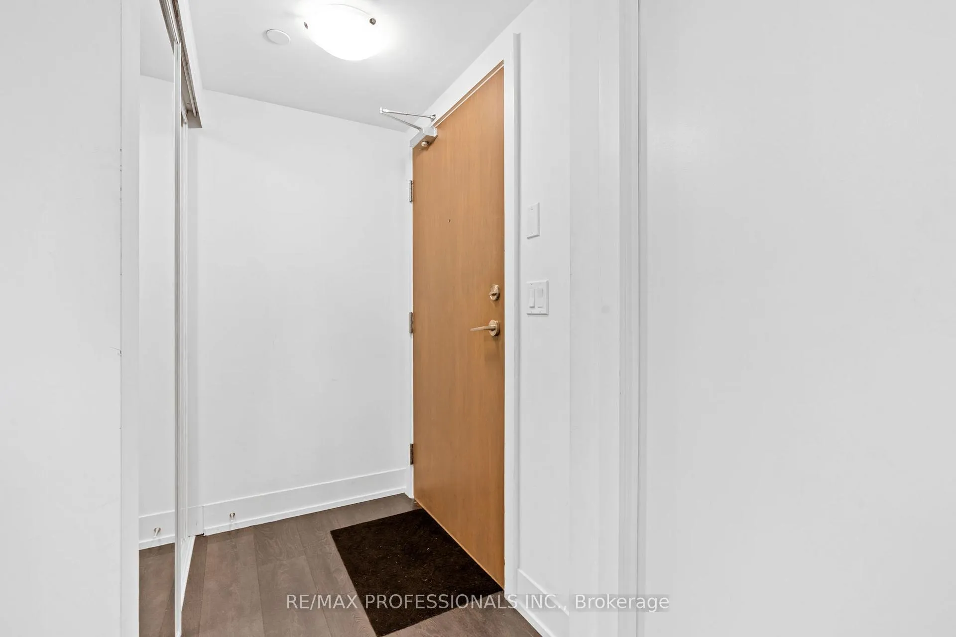 Photo 2 of Unit 305, 1255 Bayly Street, Pickering, Bay Ridges — HOMEH