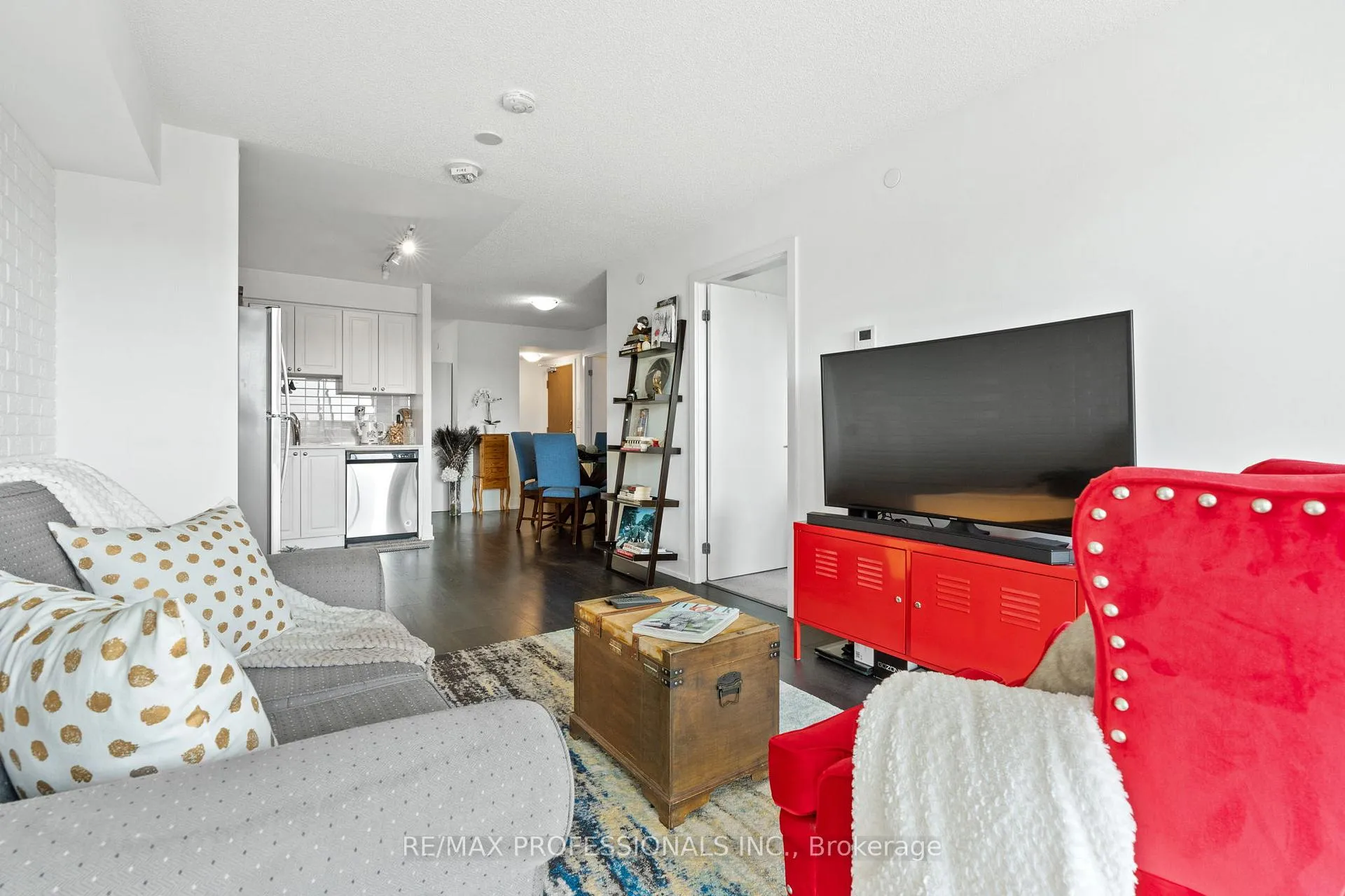 Photo 9 of Unit 305, 1255 Bayly Street, Pickering, Bay Ridges — HOMEH
