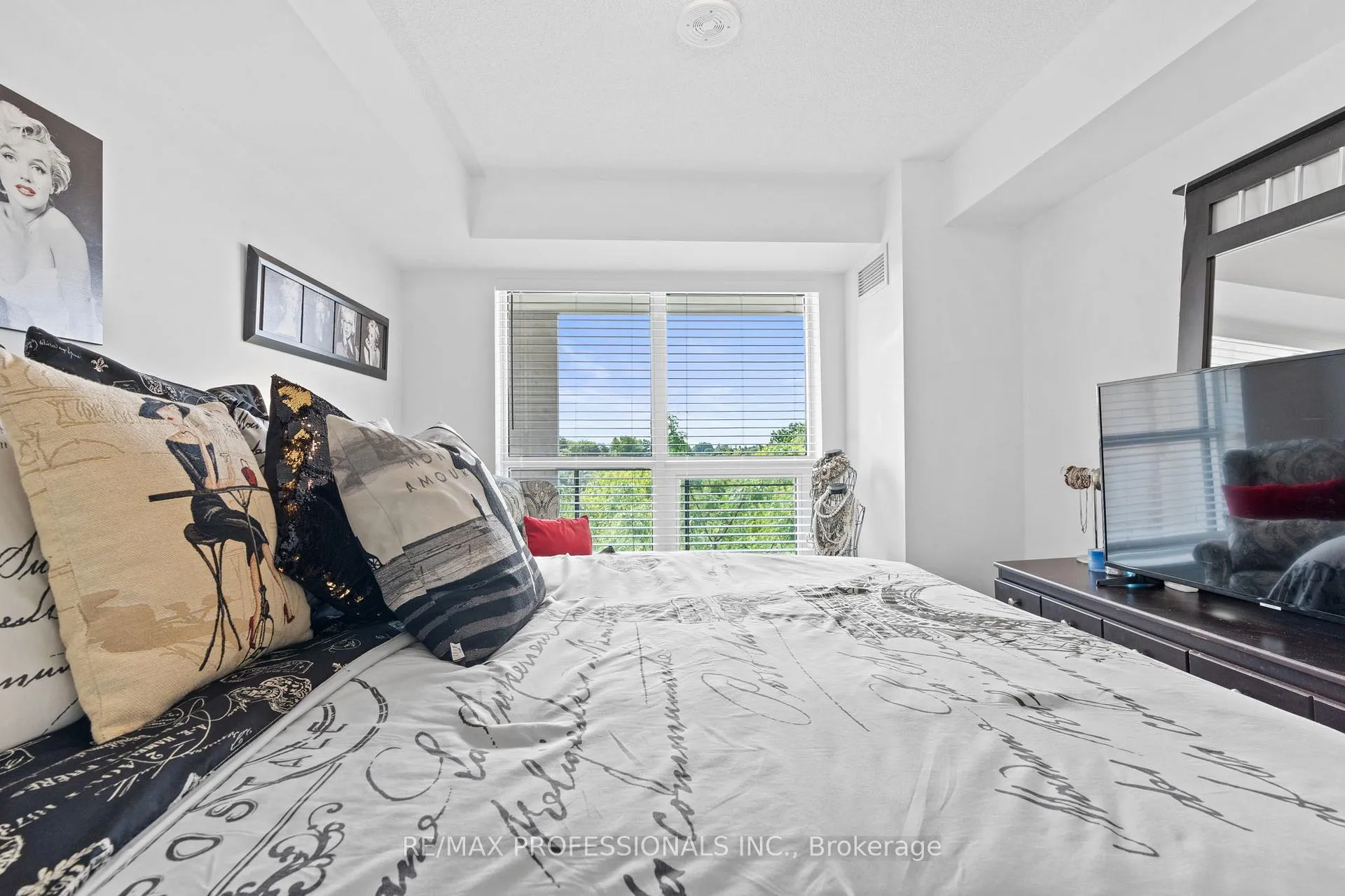 Photo 15 of Unit 305, 1255 Bayly Street, Pickering, Bay Ridges — HOMEH
