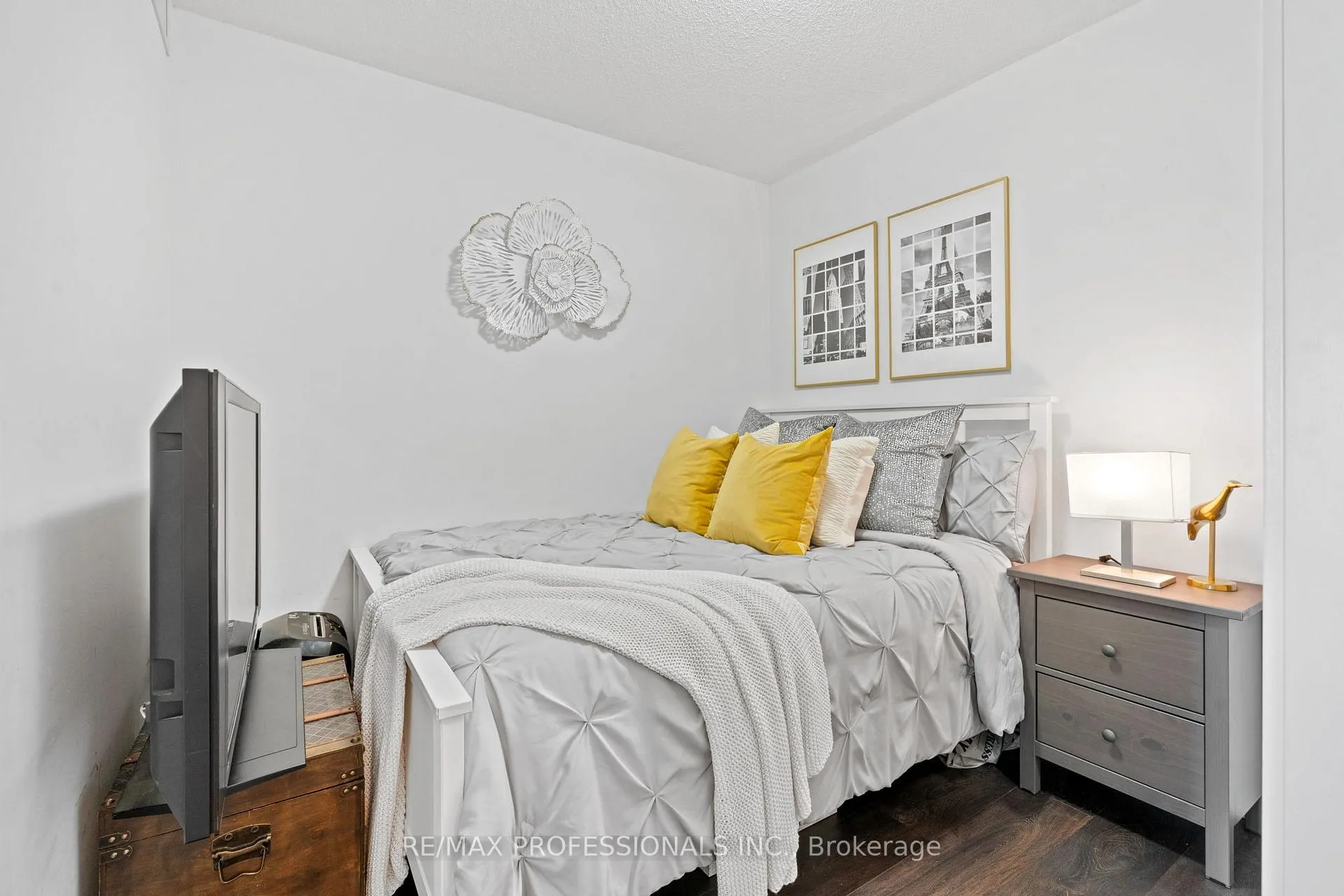 Photo 18 of Unit 305, 1255 Bayly Street, Pickering, Bay Ridges — HOMEH