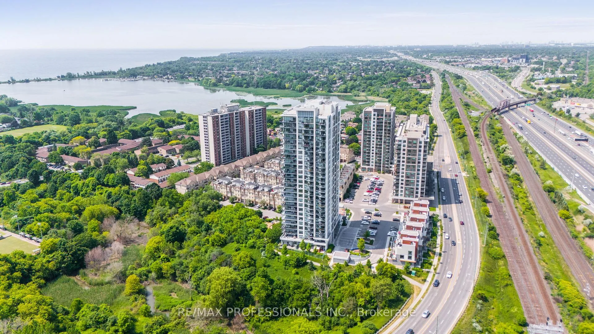 Photo 39 of Unit 305, 1255 Bayly Street, Pickering, Bay Ridges — HOMEH