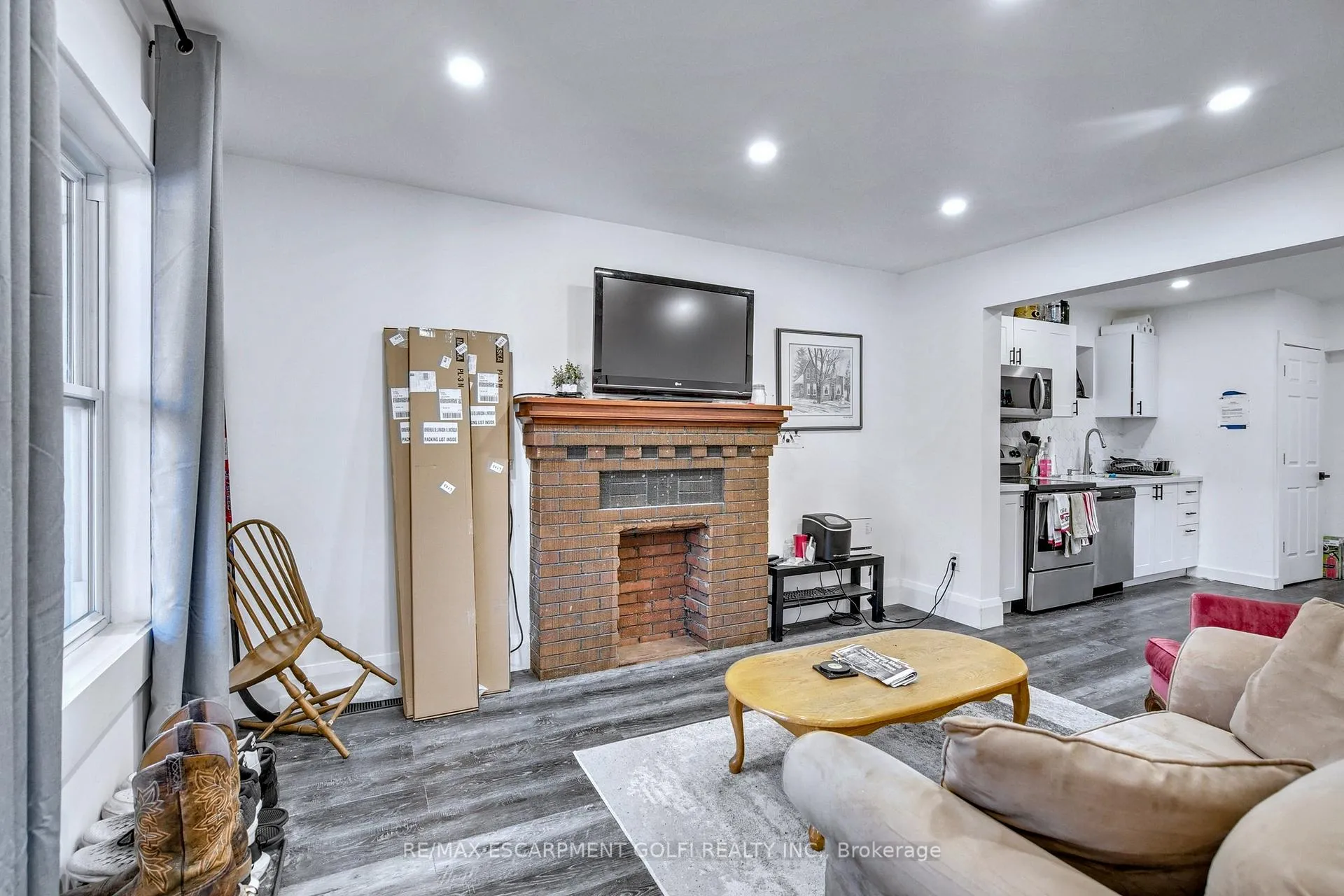 Photo 4 of 1161 King Street W, Hamilton, Westdale — HOMEH
