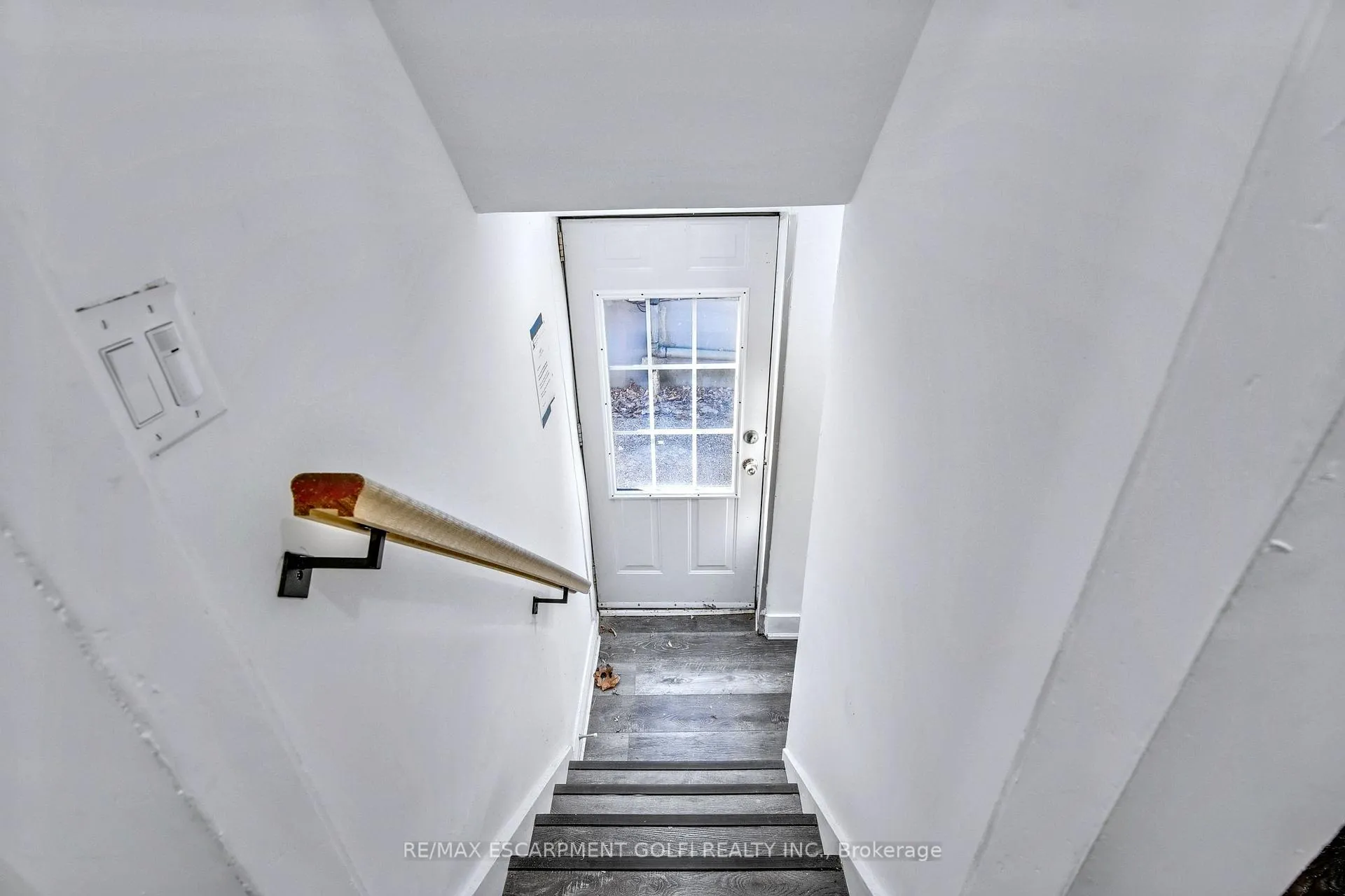 Photo 13 of 1161 King Street W, Hamilton, Westdale — HOMEH