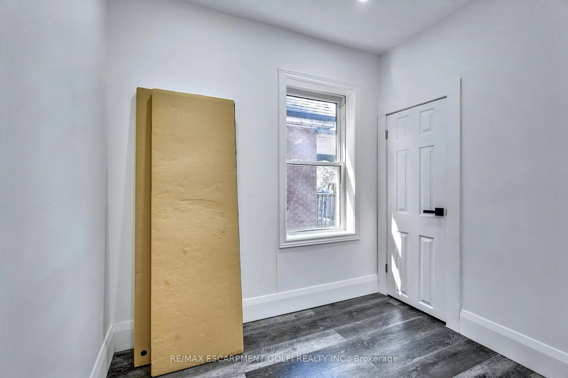 Photo 15 of 1161 King Street W, Hamilton, Westdale — HOMEH