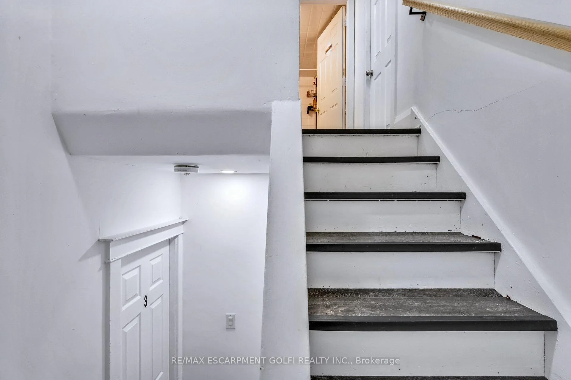 Photo 18 of 1161 King Street W, Hamilton, Westdale — HOMEH
