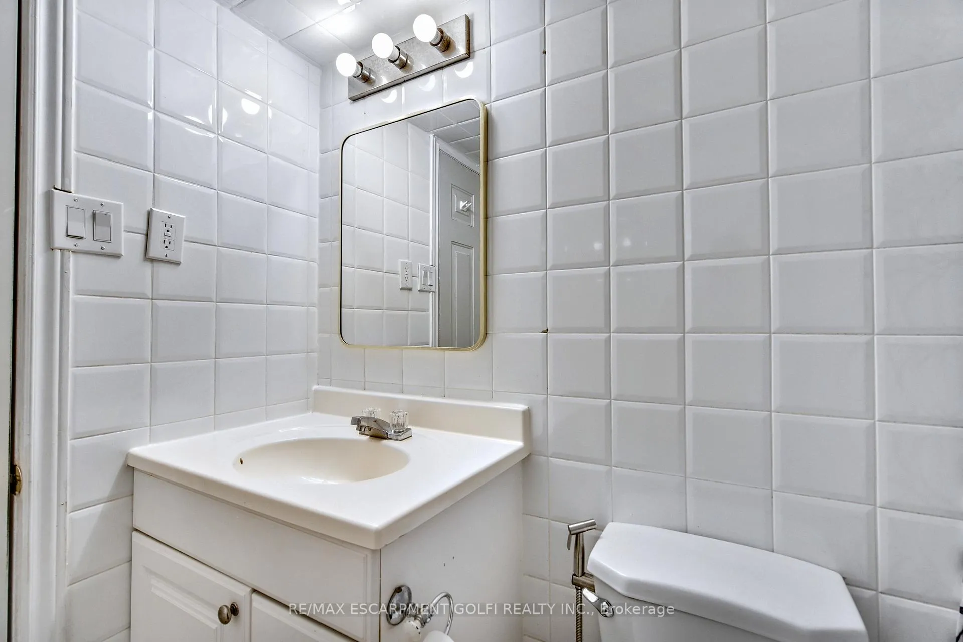 Photo 20 of 1161 King Street W, Hamilton, Westdale — HOMEH